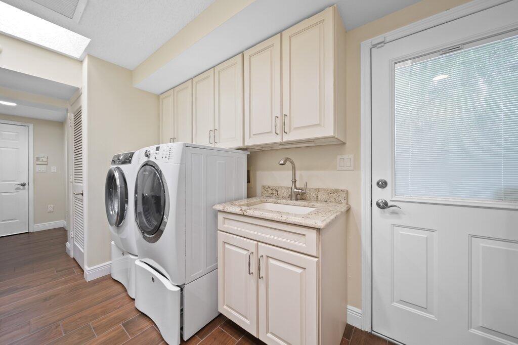 HIGH POINT - Residential