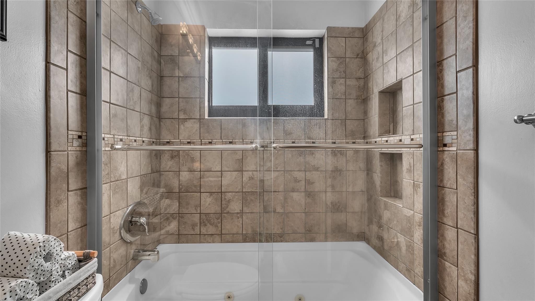 Breezewood 113-40 B - Residential