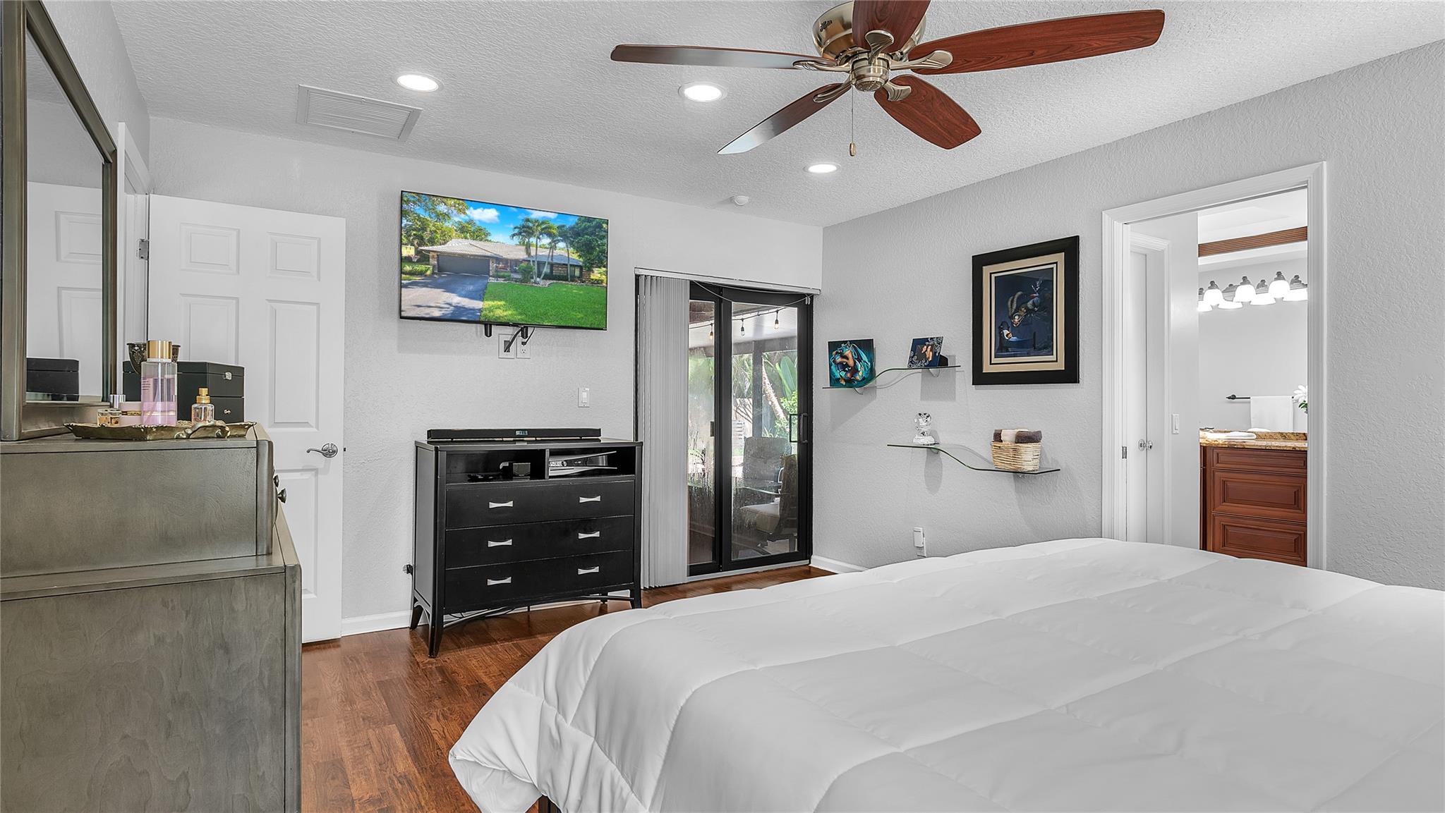 Breezewood 113-40 B - Residential