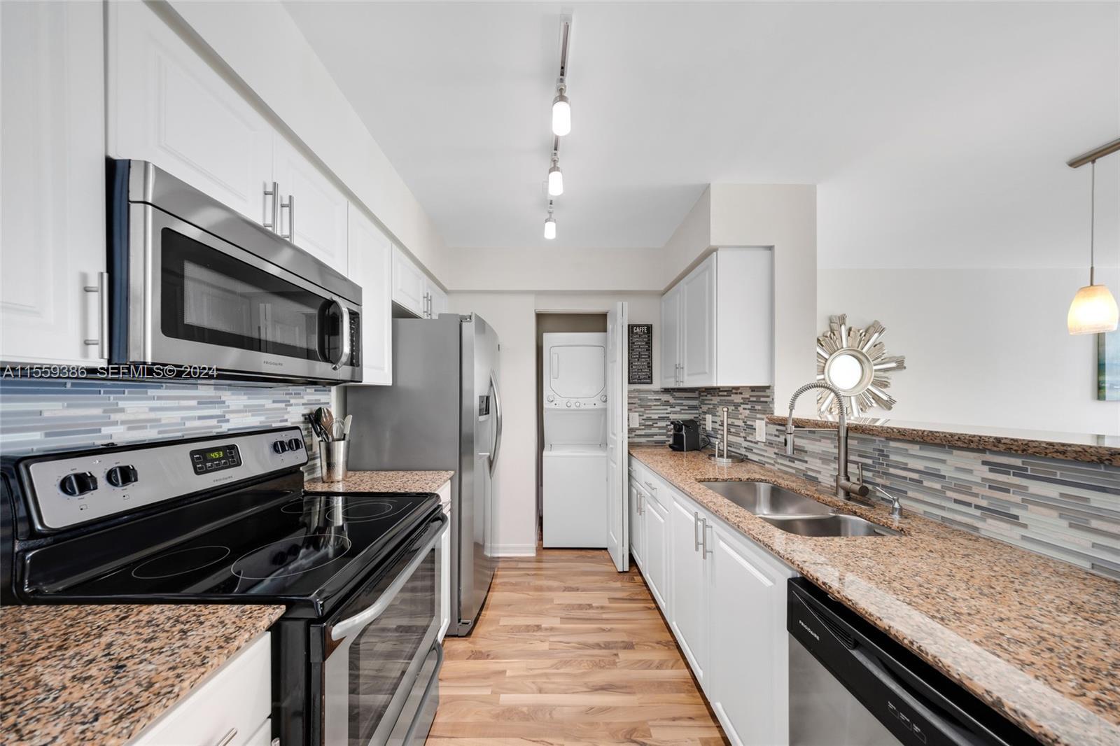 THE MARK ON BRICKELL COND - Residential Lease
