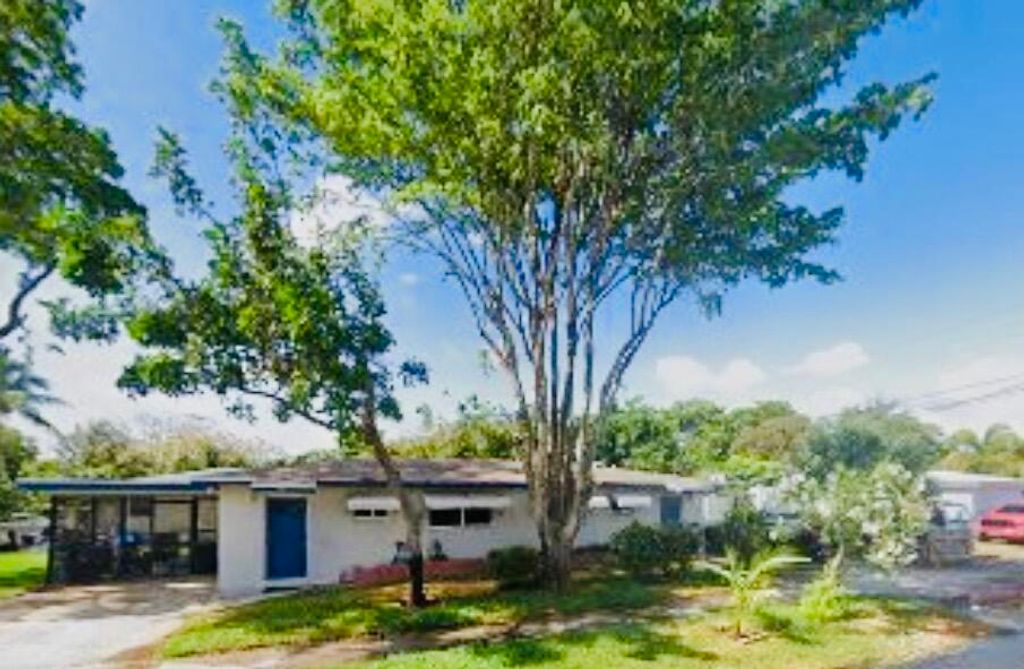 Photo of 721 NE 12th Avenue #1-2, Pompano Beach, FL 33060 (MLS # B26011981)