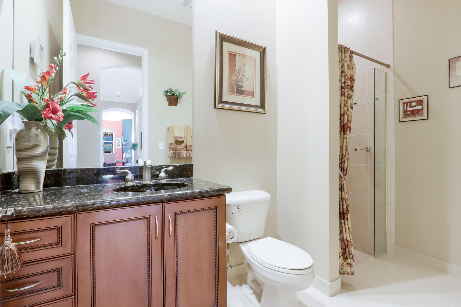 ISOLA BELLA ESTATES                             VI - Residential