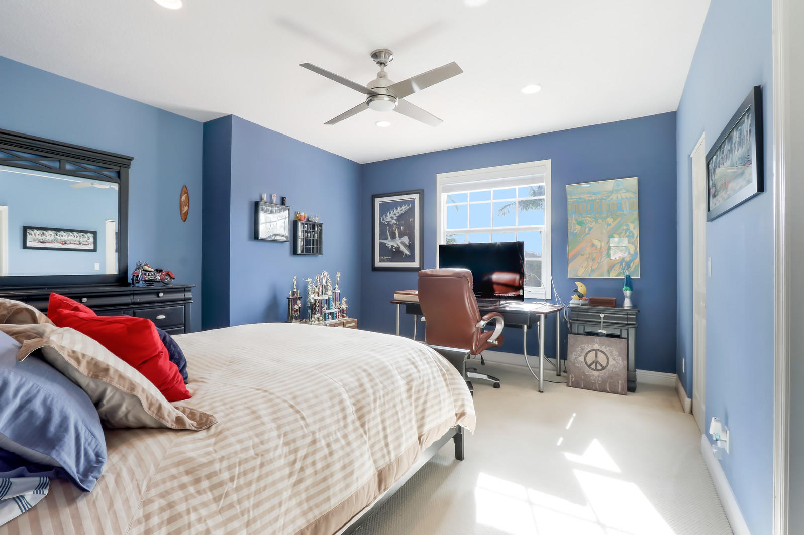 ISOLA BELLA ESTATES                             VI - Residential