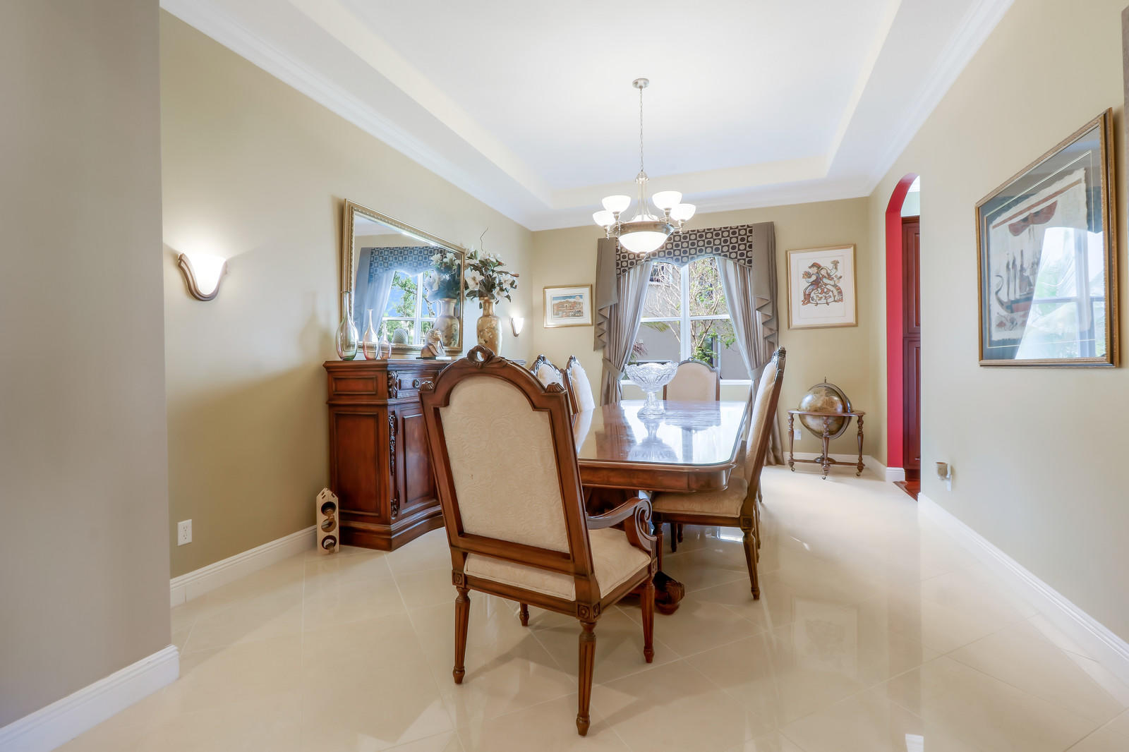 ISOLA BELLA ESTATES                             VI - Residential