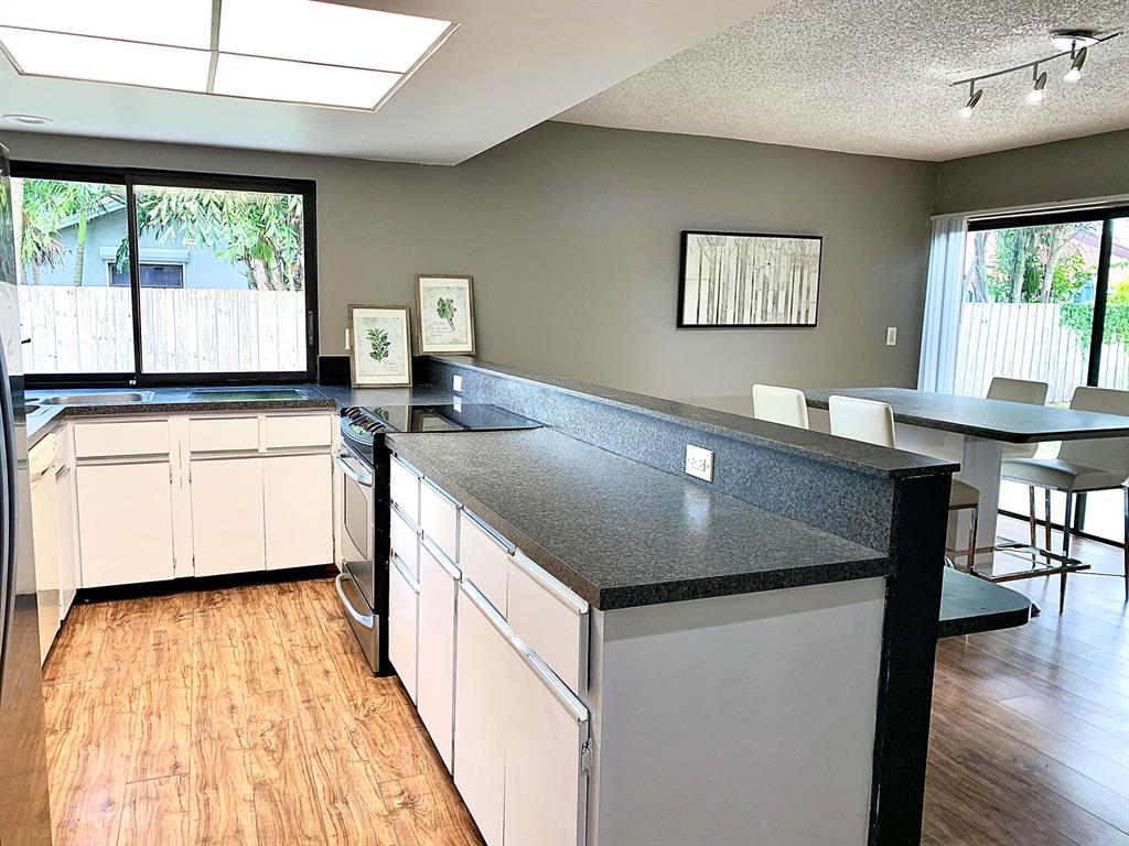 BOCA MADERA UNIT 2 - Residential