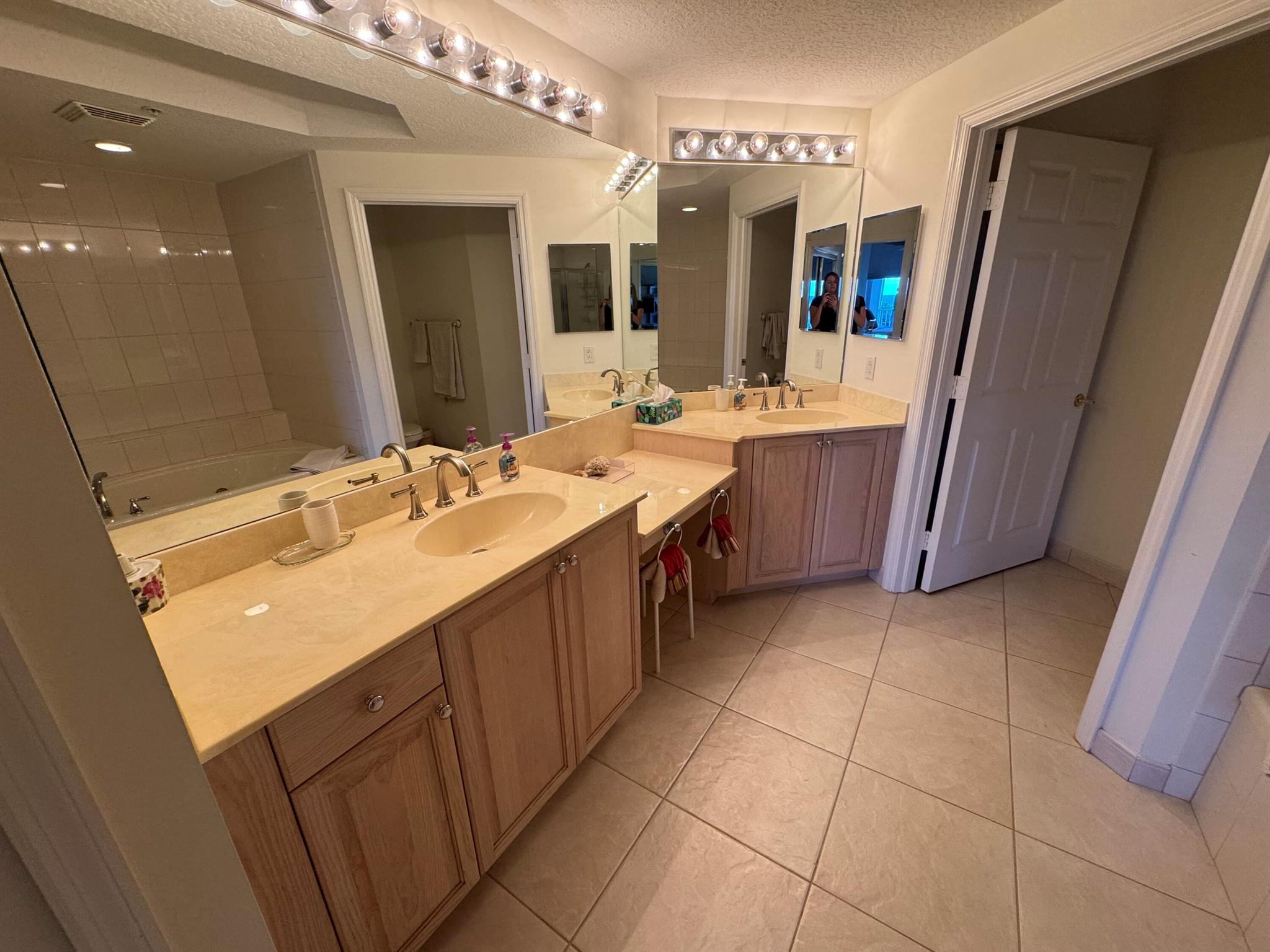 JUPITER OCEAN GRANDE - Residential Lease