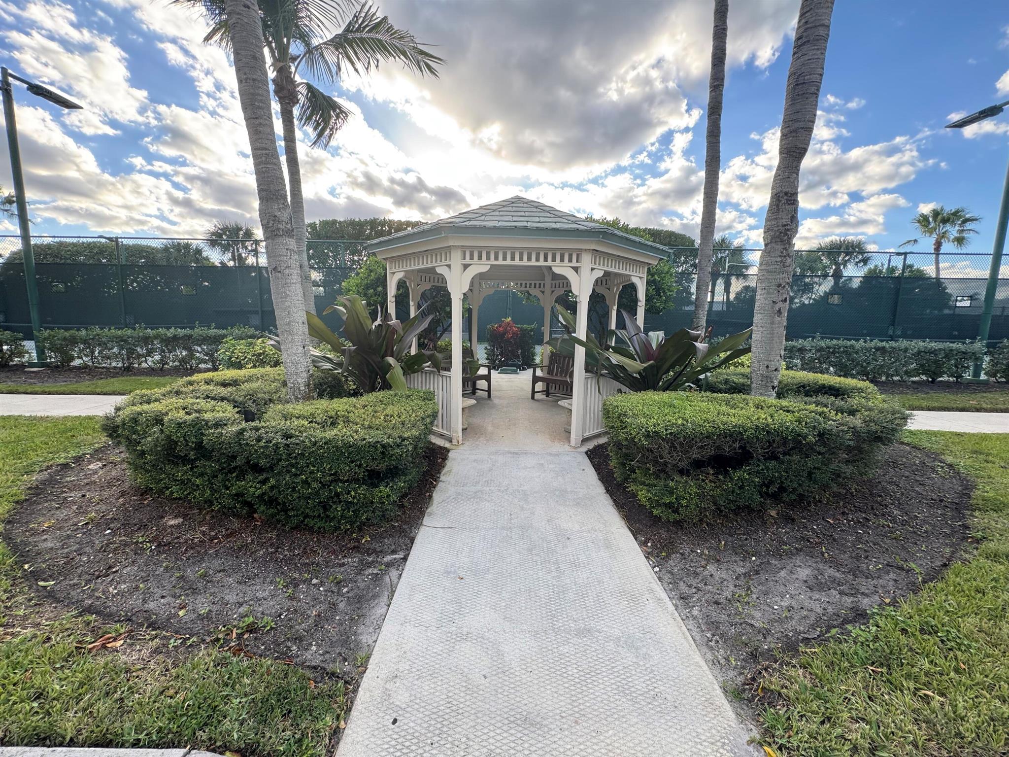 JUPITER OCEAN GRANDE - Residential Lease