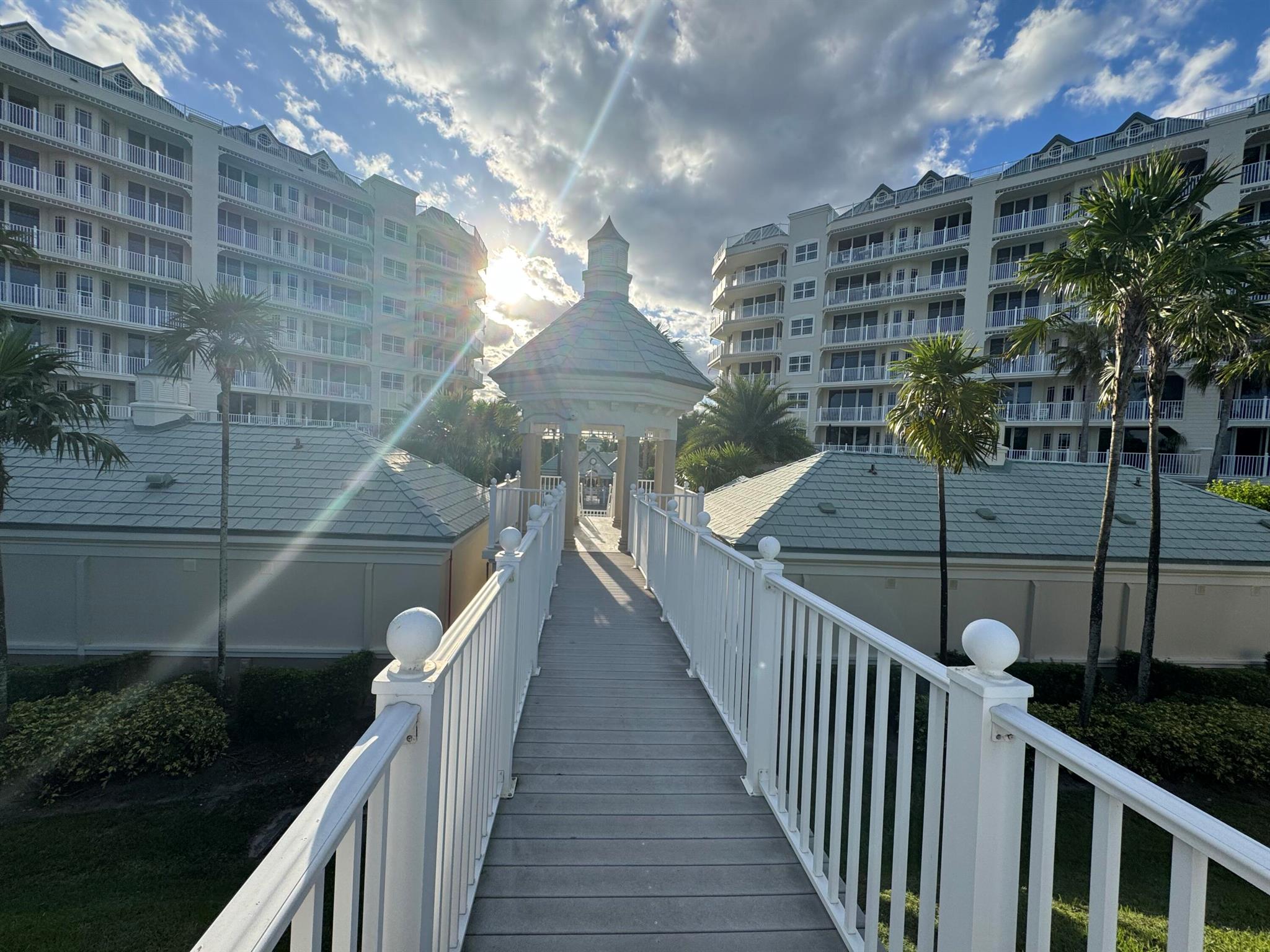 JUPITER OCEAN GRANDE - Residential Lease