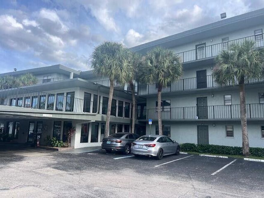 THIS BEAUTIFUL VERY CLEAN UNIT COMES WITH UPDATED KITCHEN CABINETS, COUNTERTOPS, KITCHEN APPLIANCES, WASHER AND DRYER. GREAT COMMUNITY WITH A POOL, TENNIS COURT, AND PICNIC AREA. HOA INCLUDES BASIC CABLE, INTERNET, WATER, SEWER, AND TRASH. CLOSE TO SHOPPING, A RATED SCHOOLS, AND TURNPIKE. MAKE AN APPOINTMENT TO SEE IT TODAY AND SEND YOUR OFFER!