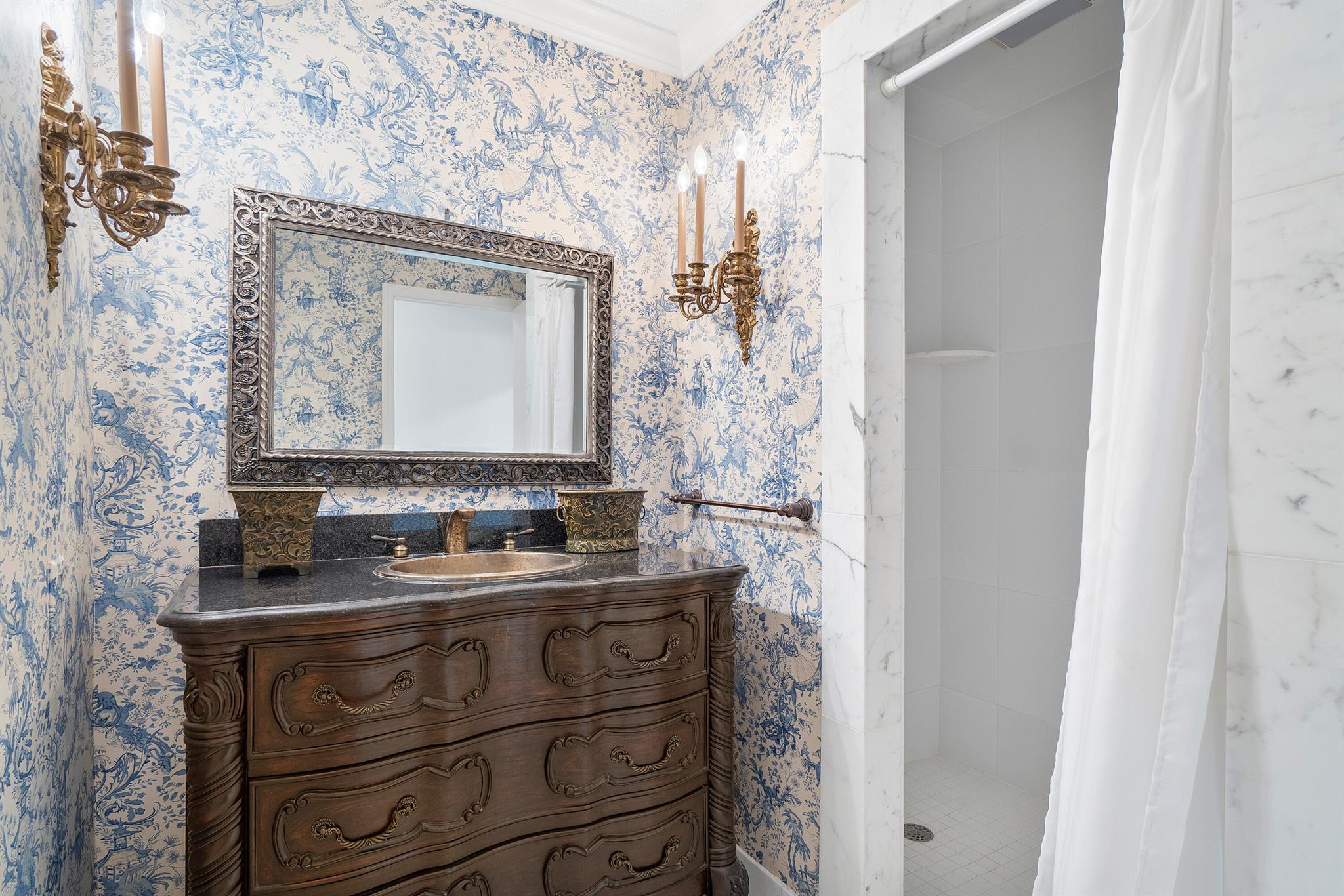 Ibis Isle - Residential