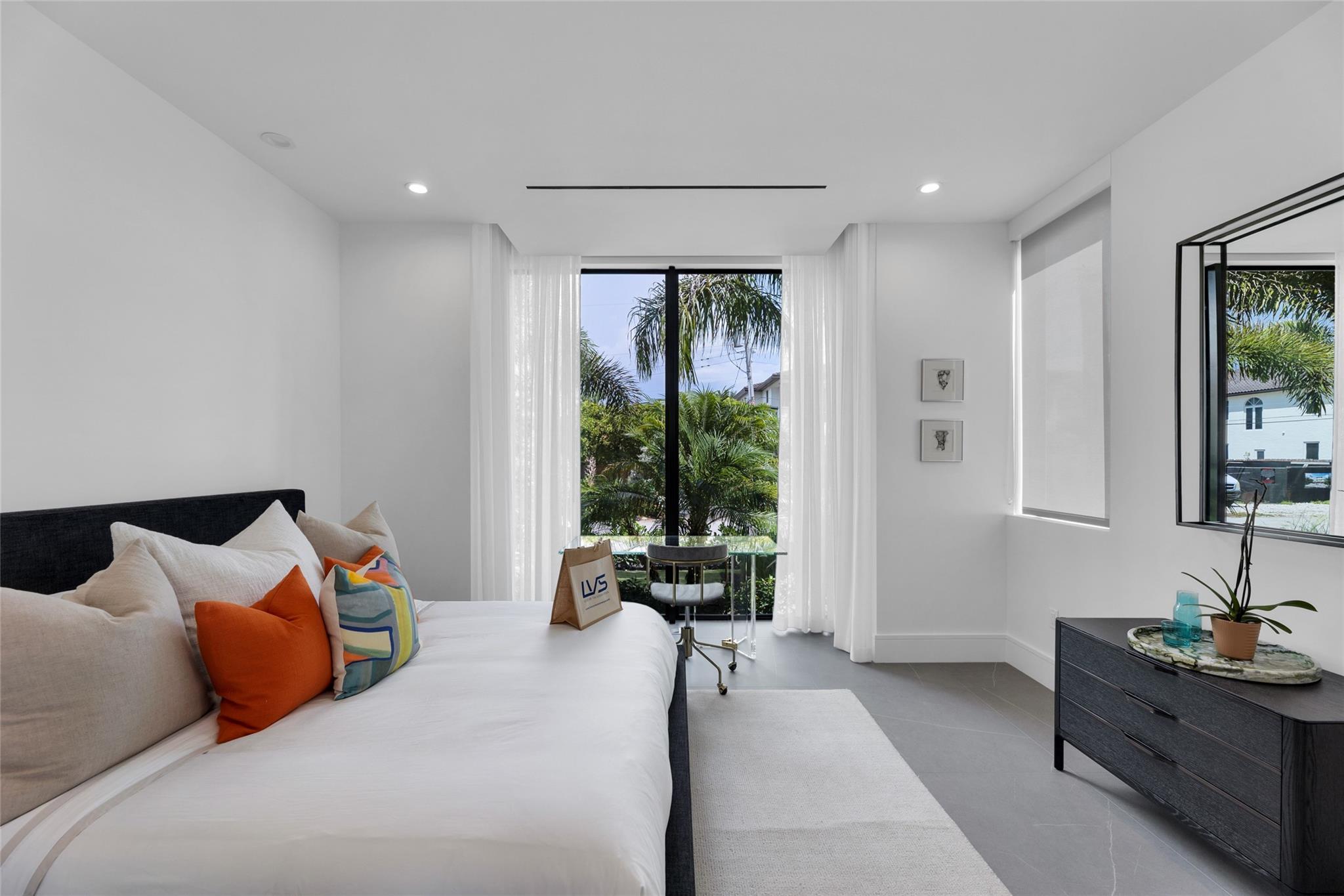Lauderdale Harbors Sec A - Residential Lease