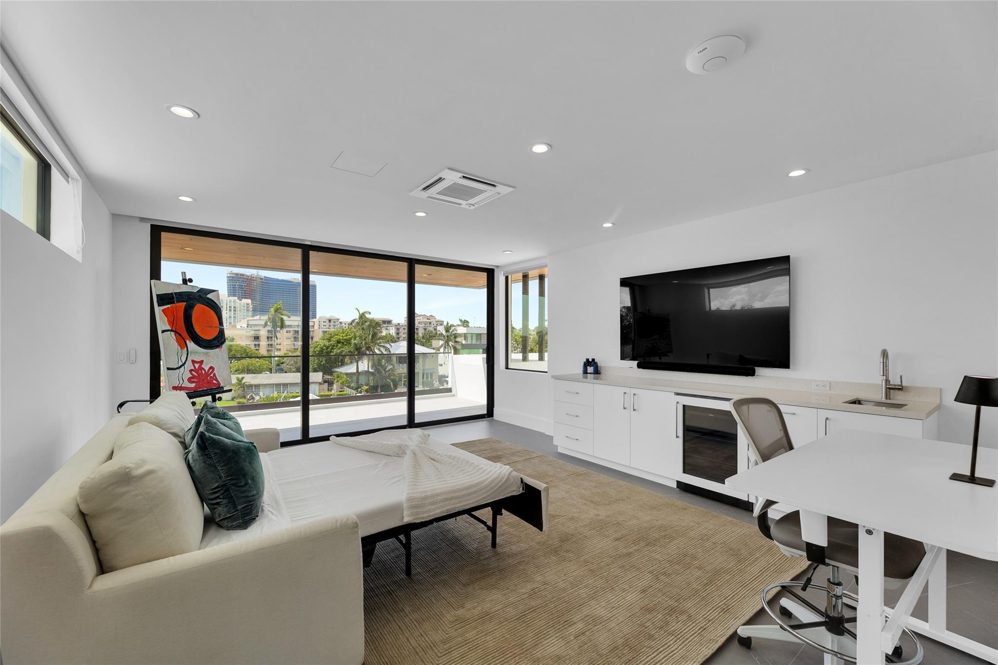 Lauderdale Harbors Sec A - Residential Lease