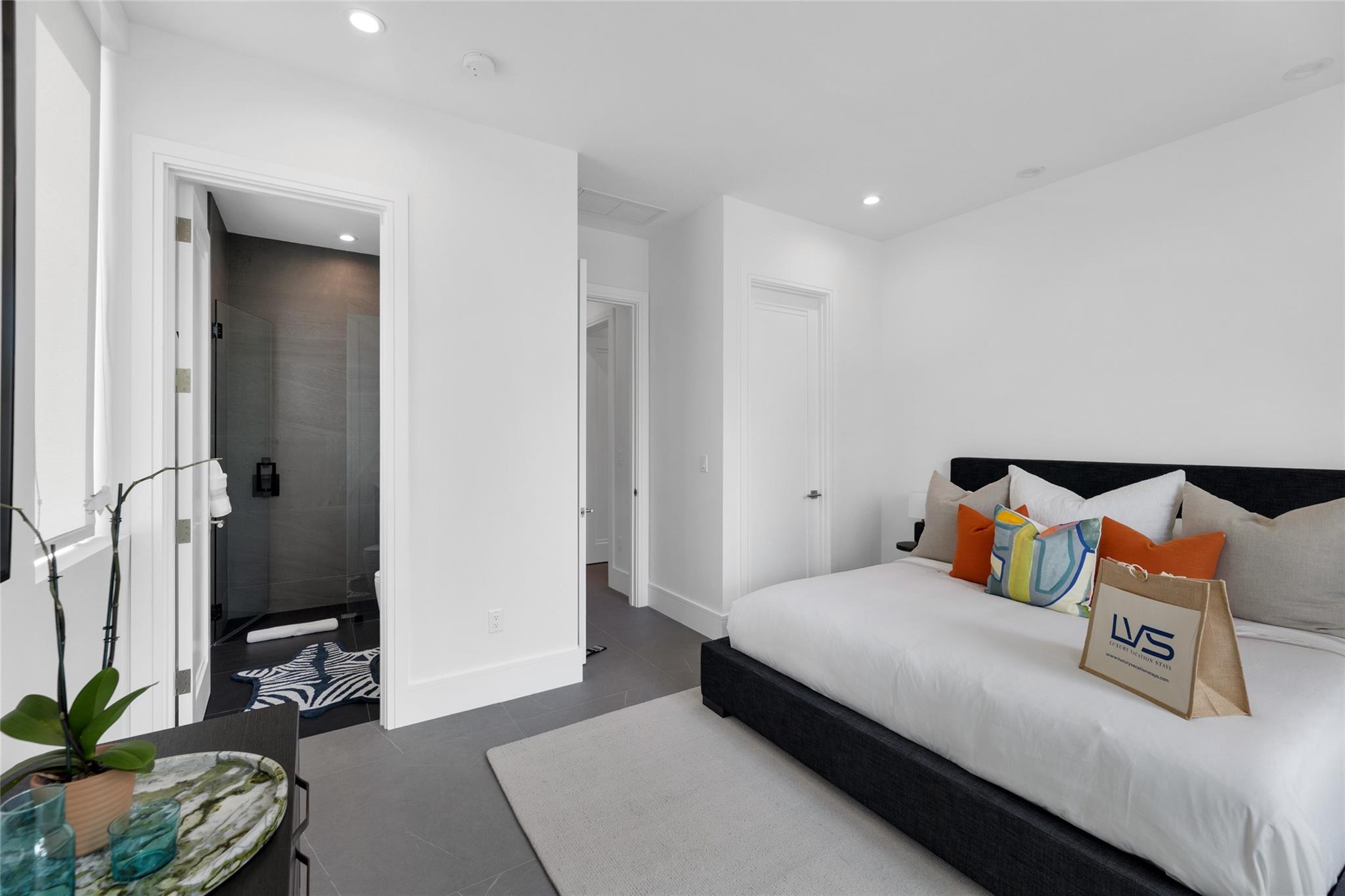 Lauderdale Harbors Sec A - Residential Lease