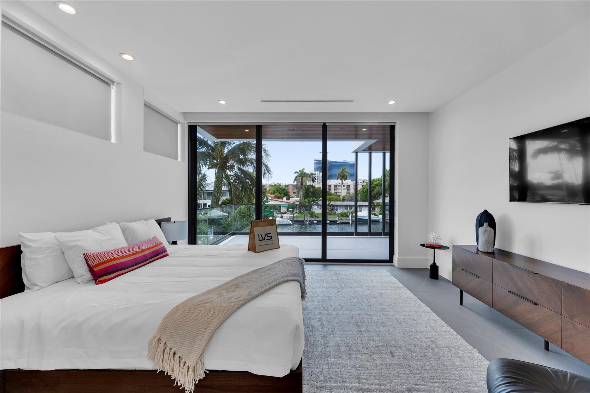 Lauderdale Harbors Sec A - Residential Lease