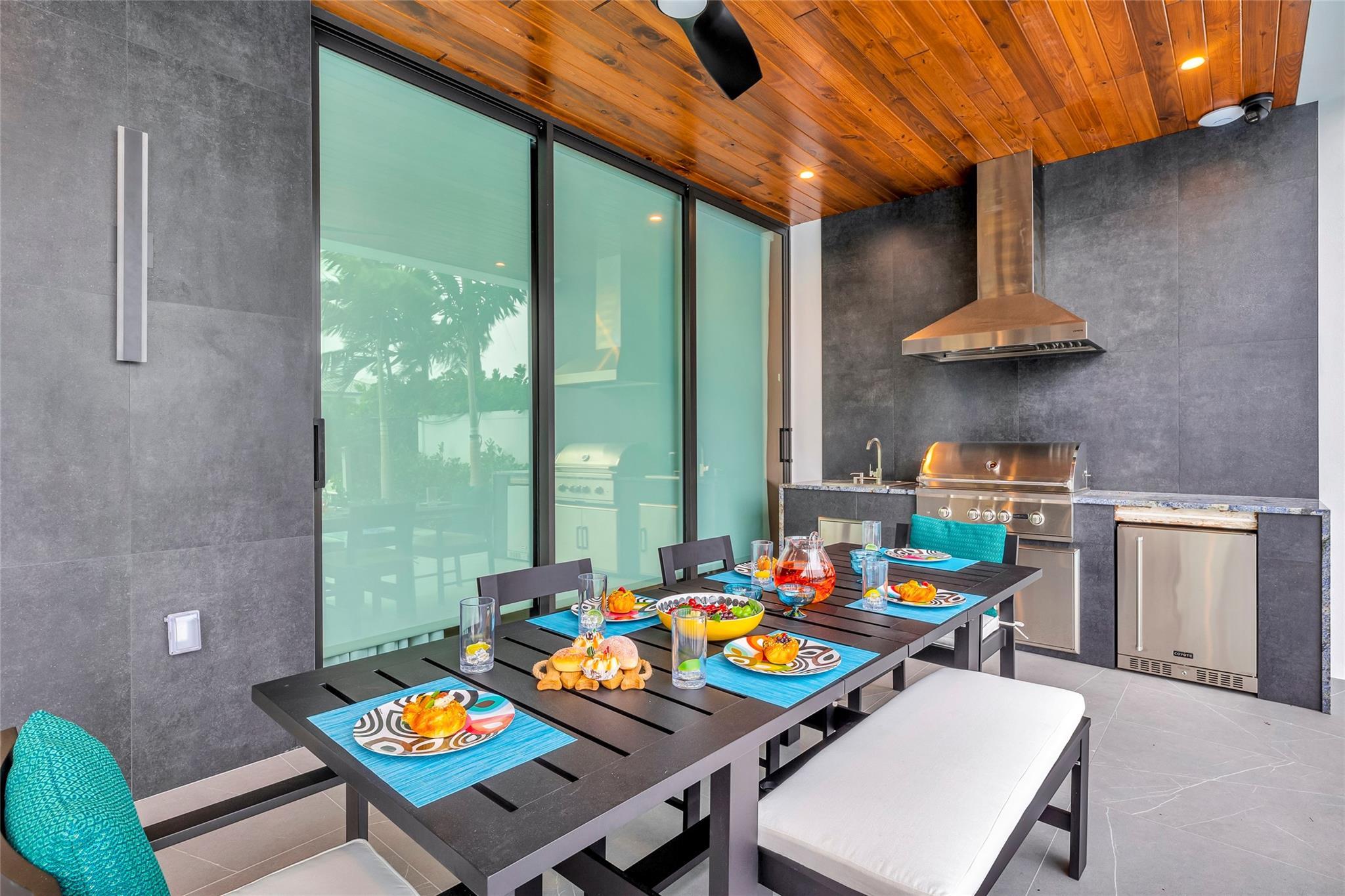 Lauderdale Harbors Sec A - Residential Lease