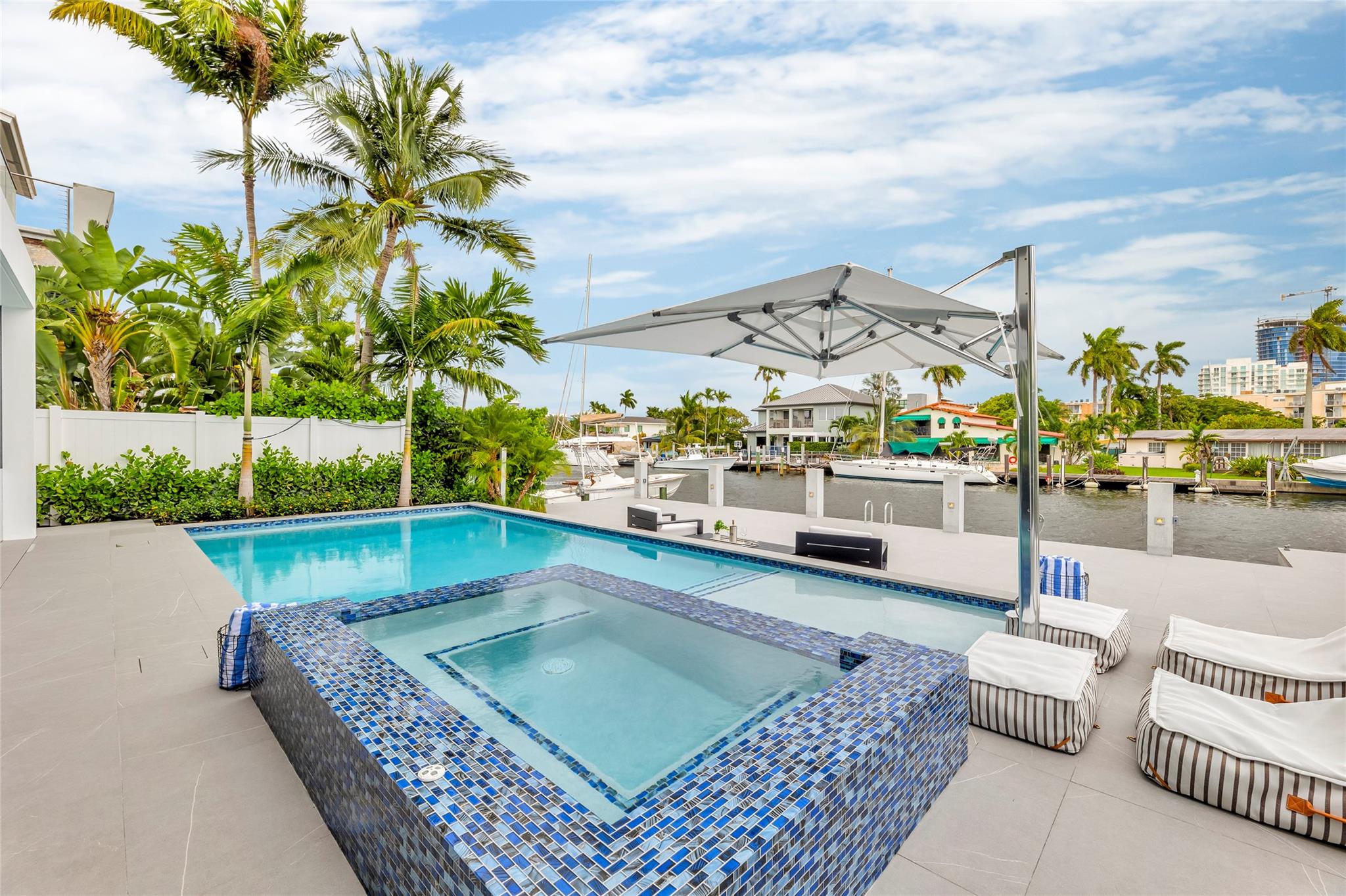 Lauderdale Harbors Sec A - Residential Lease
