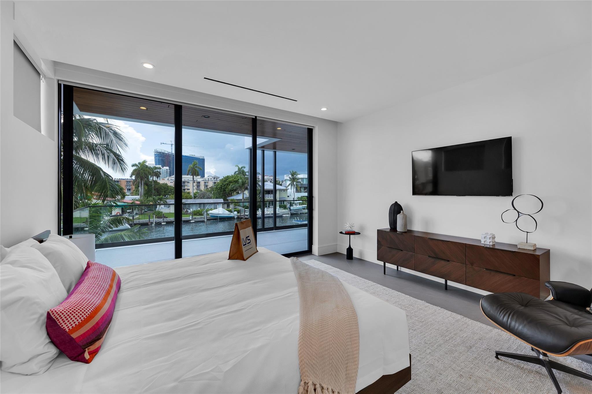 Lauderdale Harbors Sec A - Residential Lease