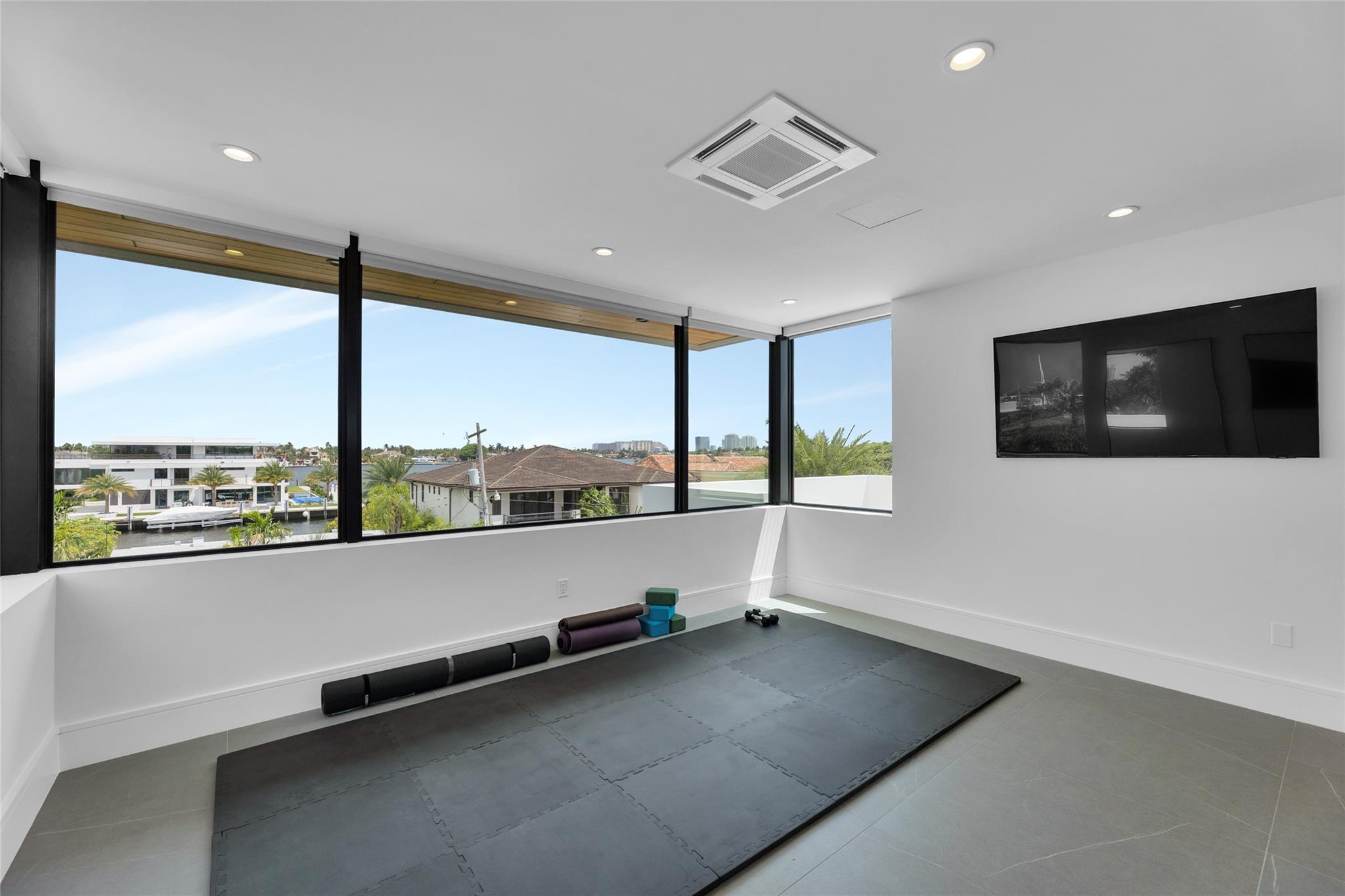 Lauderdale Harbors Sec A - Residential Lease