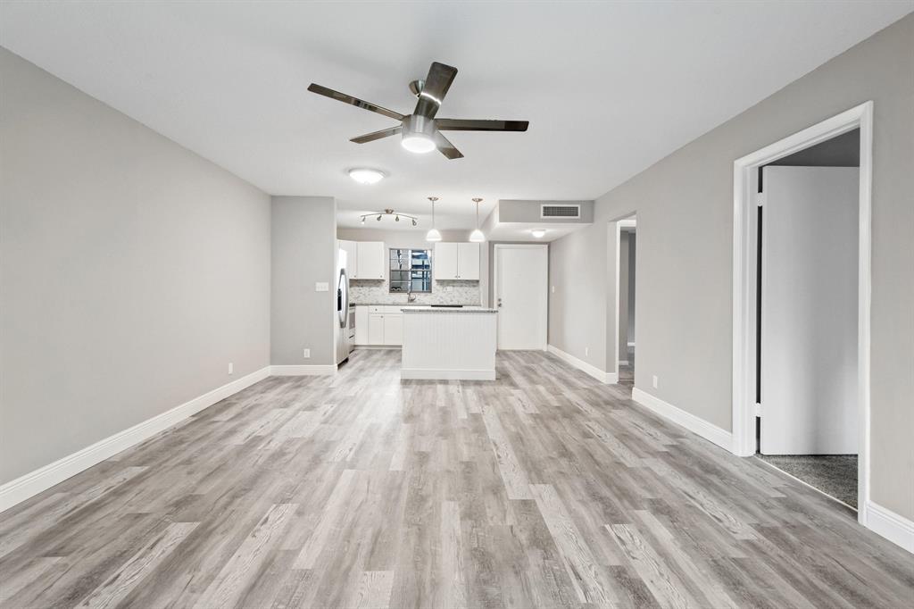 TWIN LAKES SOUTH & TOWN VILLAS CONDO - Residential