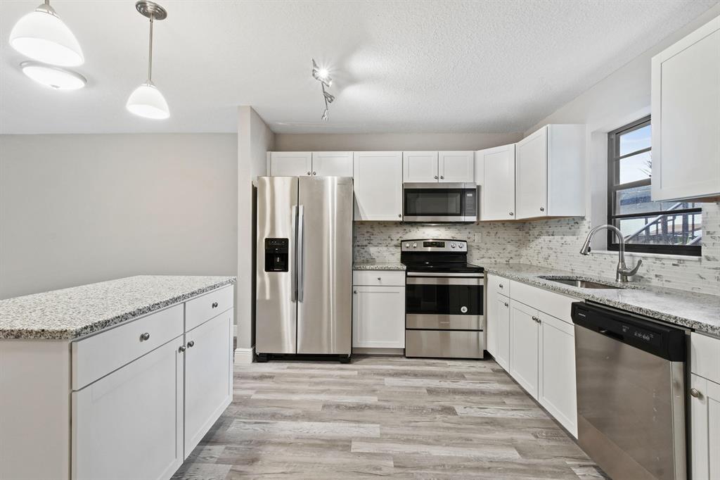 TWIN LAKES SOUTH & TOWN VILLAS CONDO - Residential