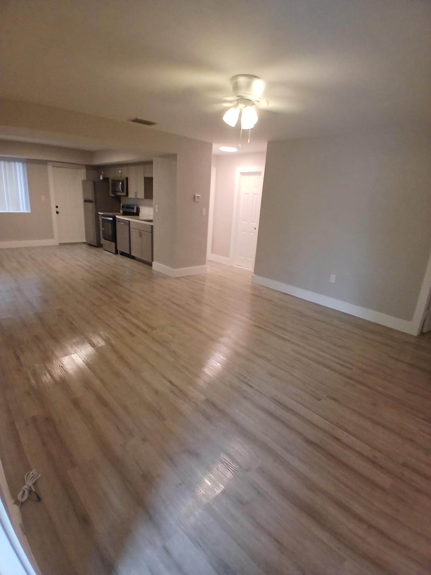 ARCH CREEK ESTS - Residential Lease