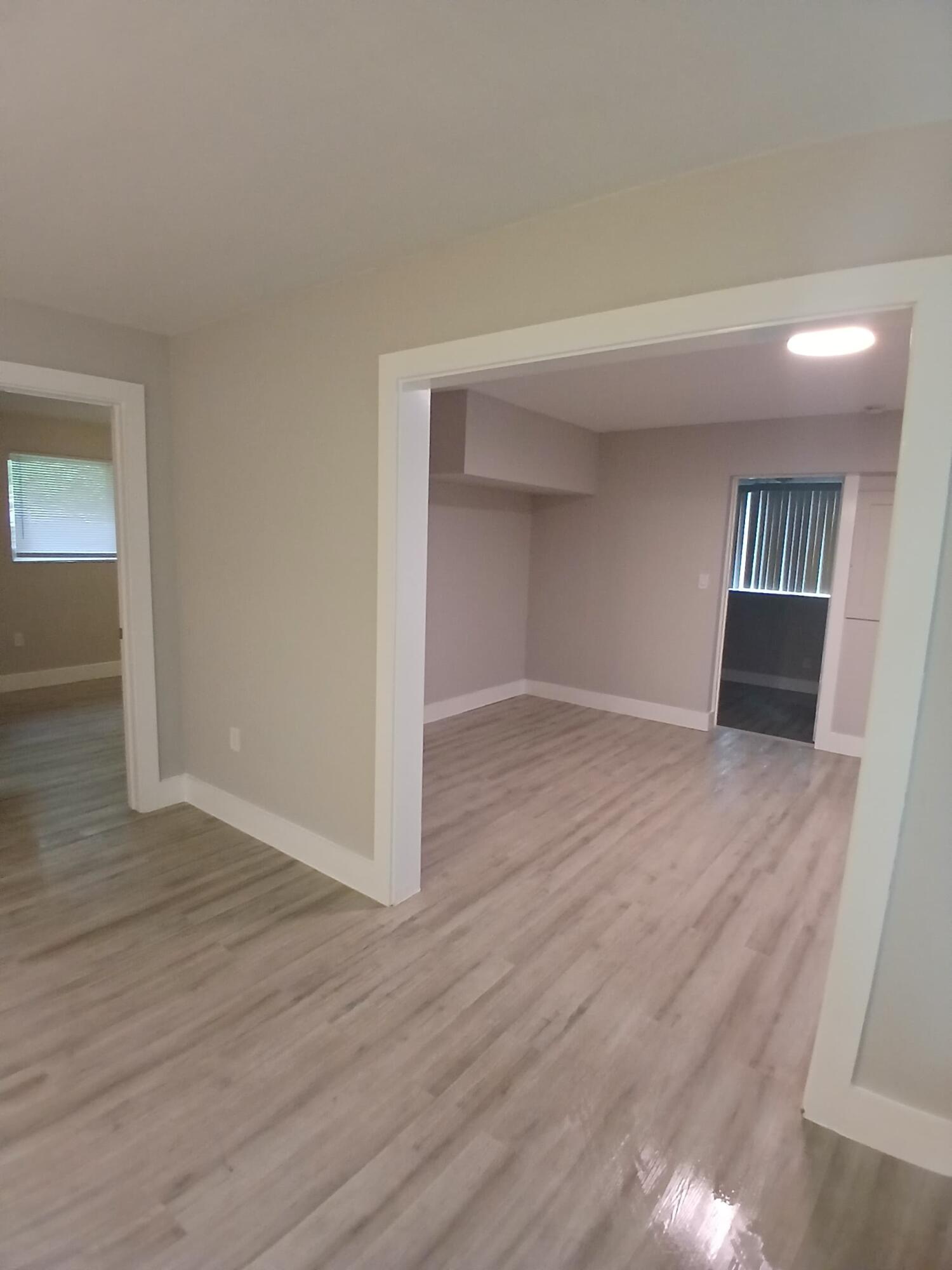 ARCH CREEK ESTS - Residential Lease