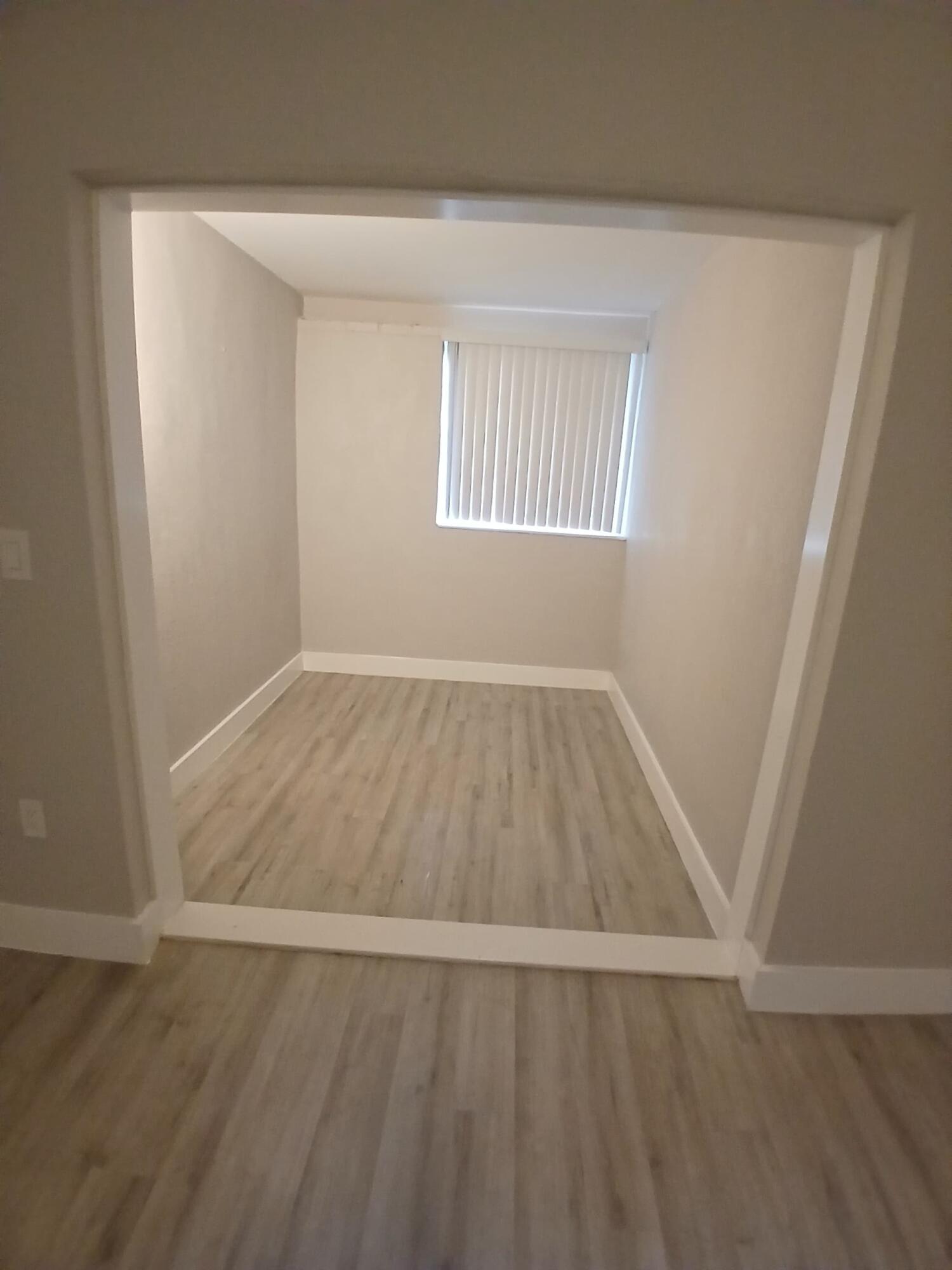 ARCH CREEK ESTS - Residential Lease