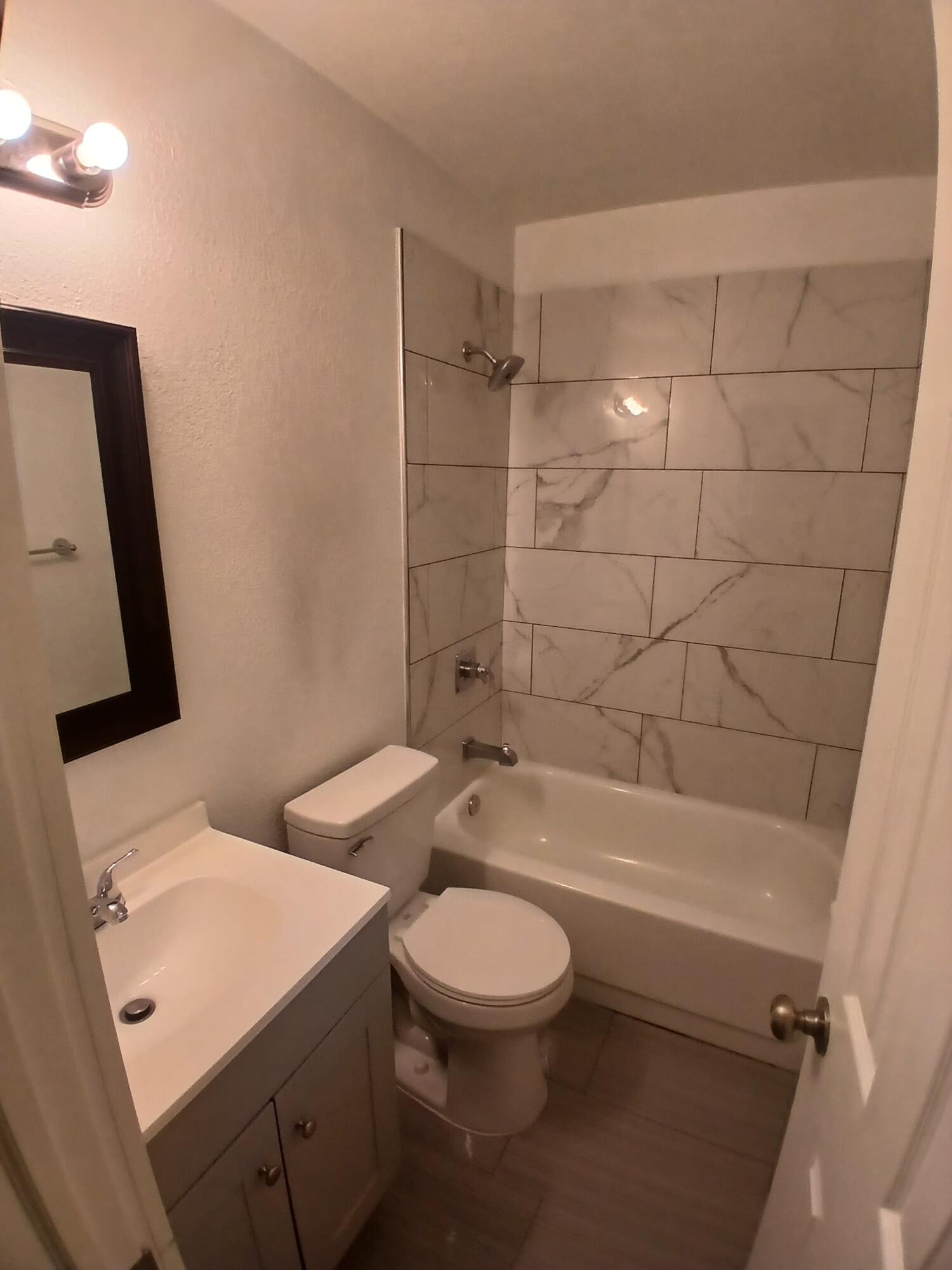 ARCH CREEK ESTS - Residential Lease