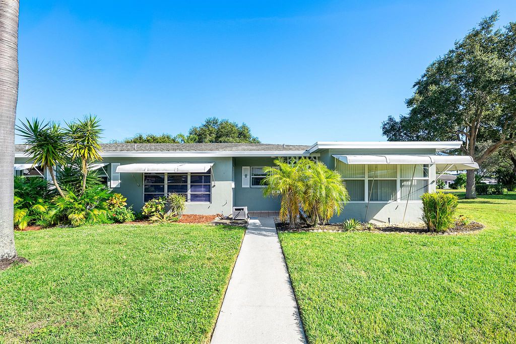 Photo of 902 South Drive #D, Delray Beach, FL 33445 (MLS # R11143506)