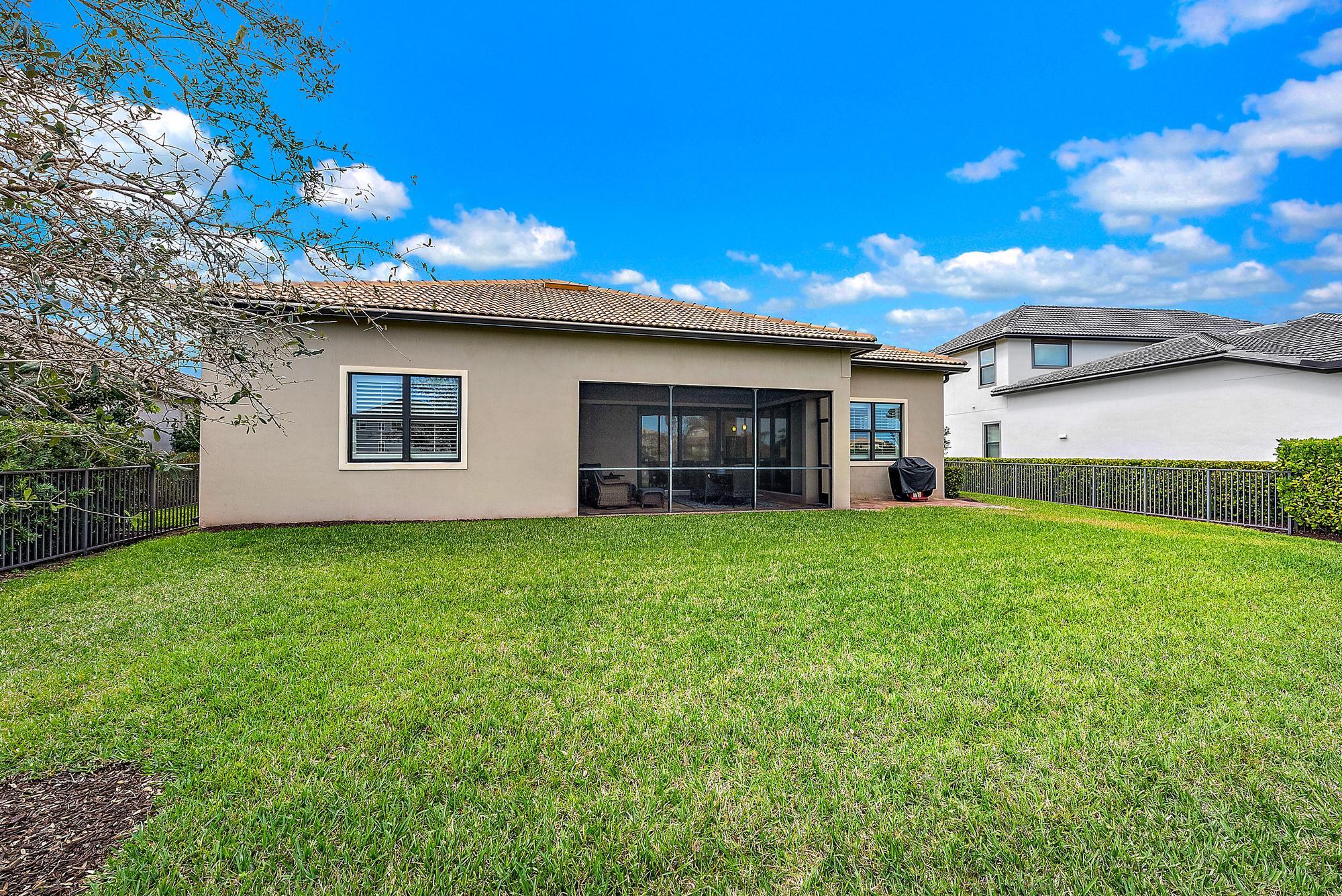 SONOMA ISLES - Residential