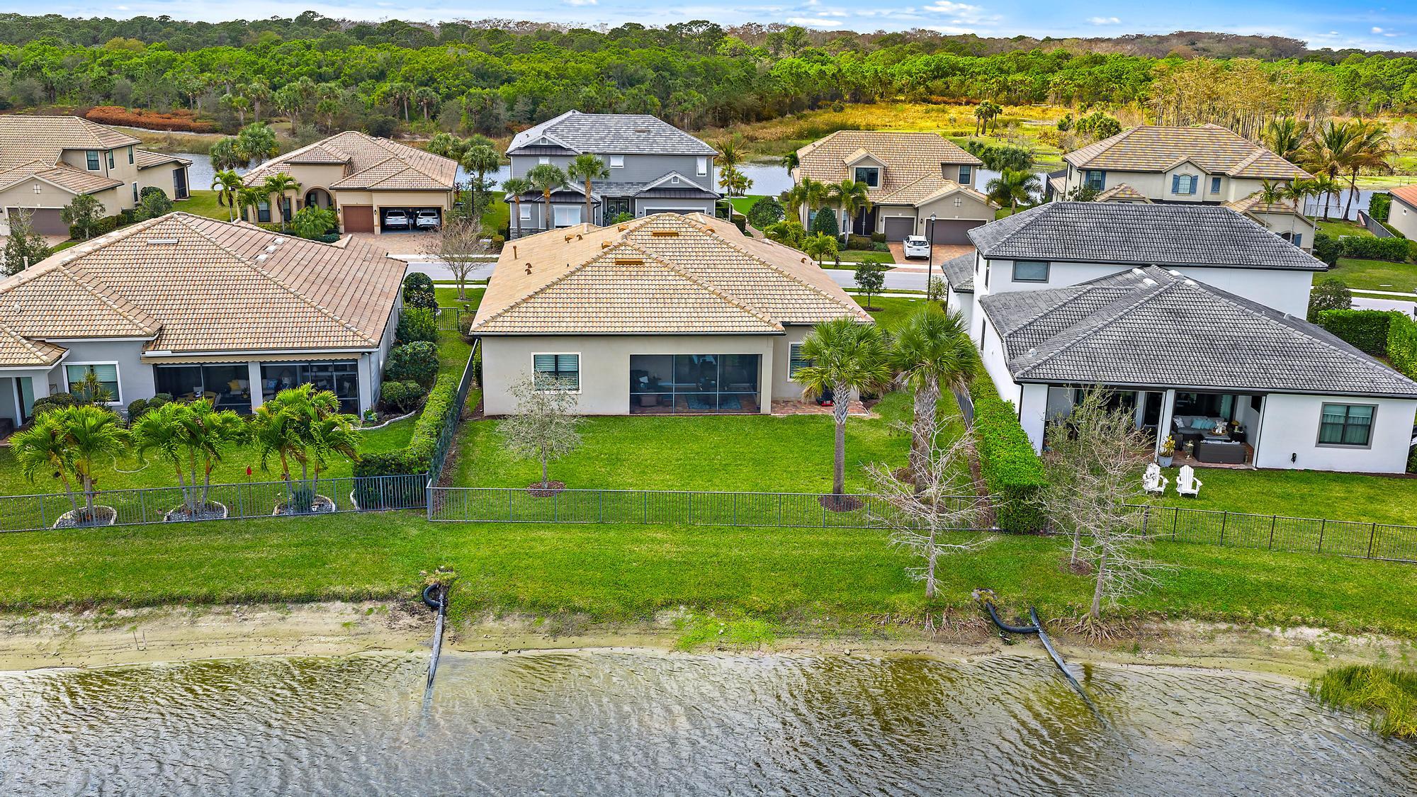 SONOMA ISLES - Residential