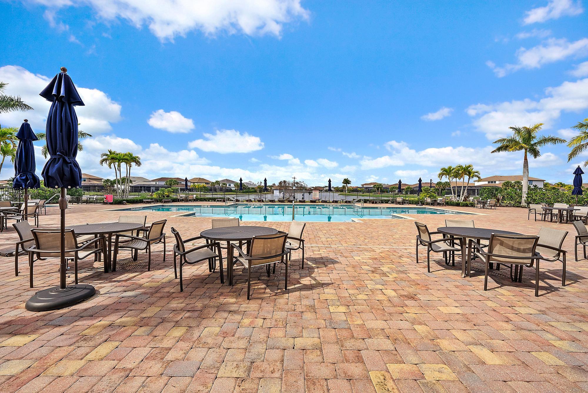 SONOMA ISLES - Residential