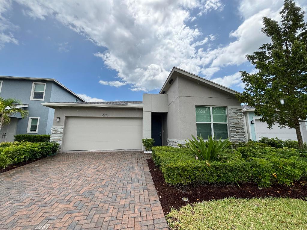 Pointe of Woods - Residential Lease