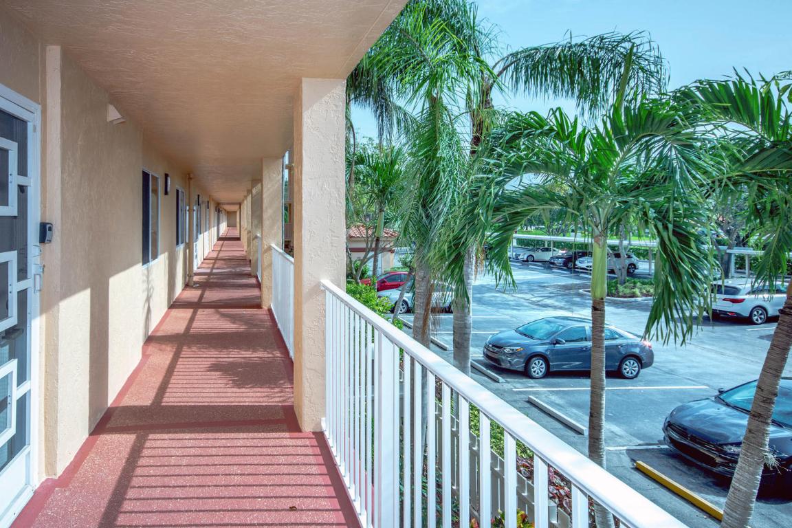 HUNTINGTON POINTE - Residential Lease