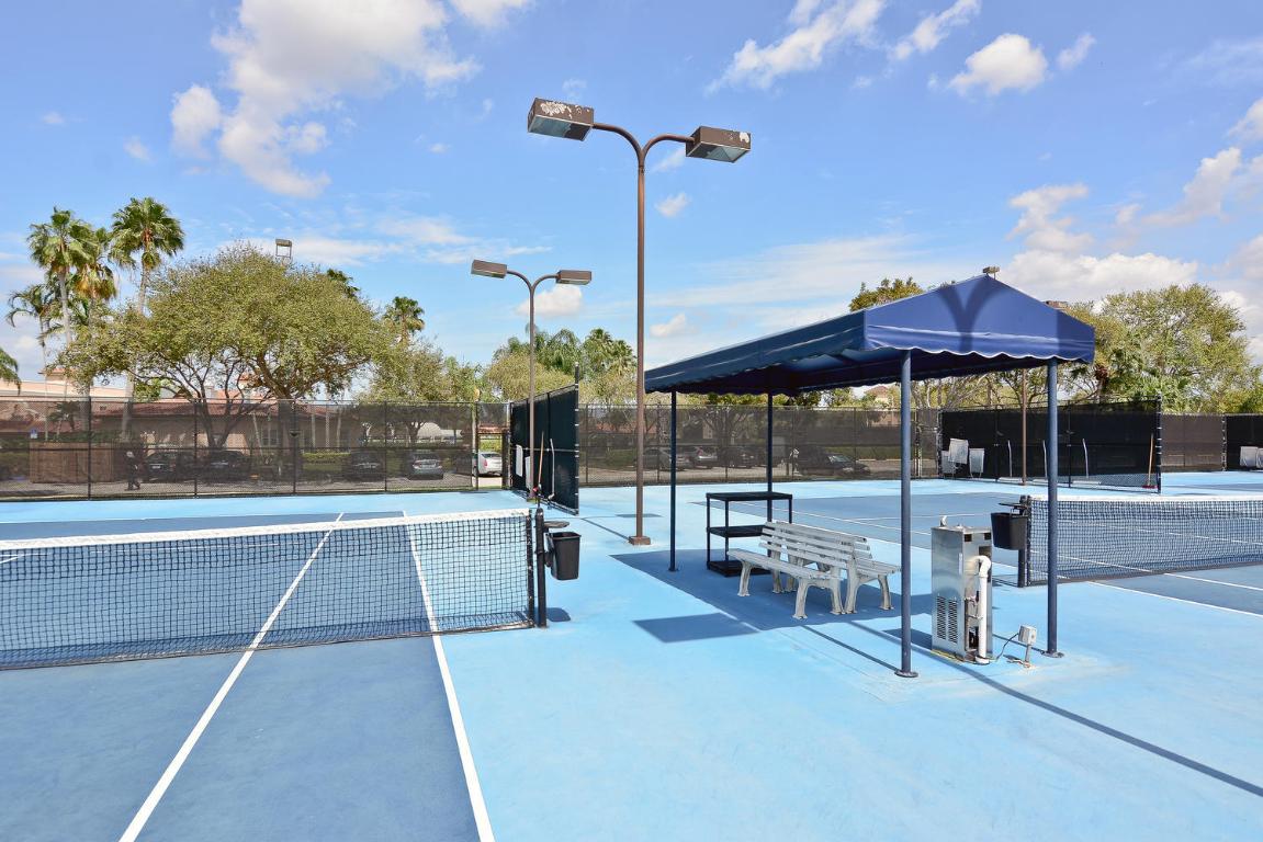 HUNTINGTON POINTE - Residential Lease