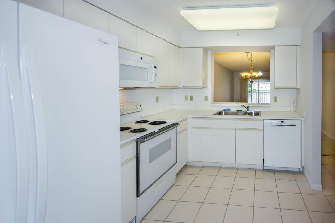 HUNTINGTON POINTE - Residential Lease