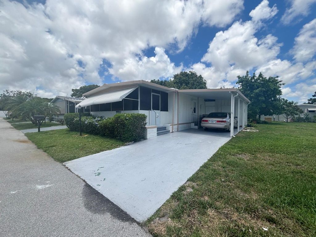 Photo of 1807 Mariner Place, Deerfield Beach, FL 33442 (MLS # B26031010)