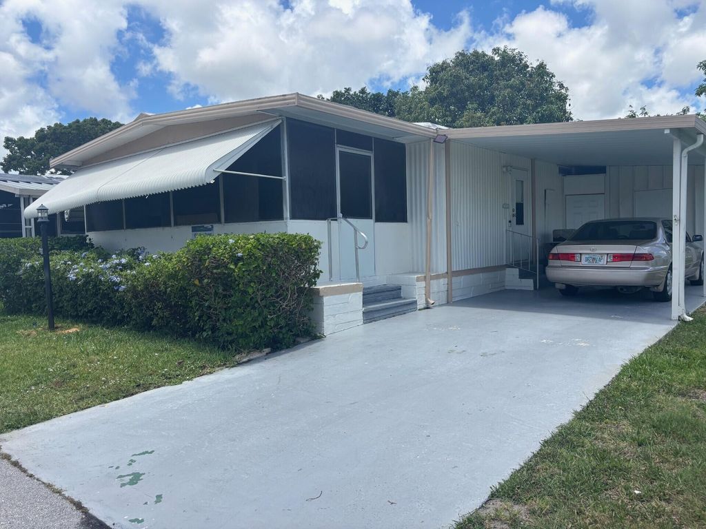 Photo of 1807 Mariner Place, Deerfield Beach, FL 33442 (MLS # B26031010)