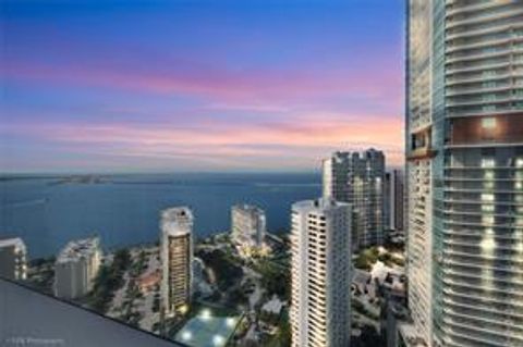 1435 Brickell Ave 3211 Miami FL 33131