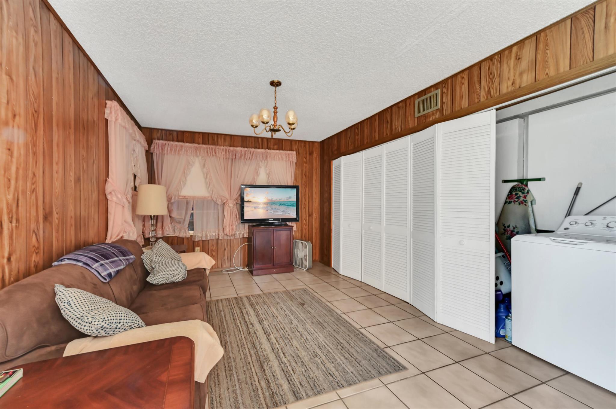 GOLFVIEW HEIGHTS - Residential