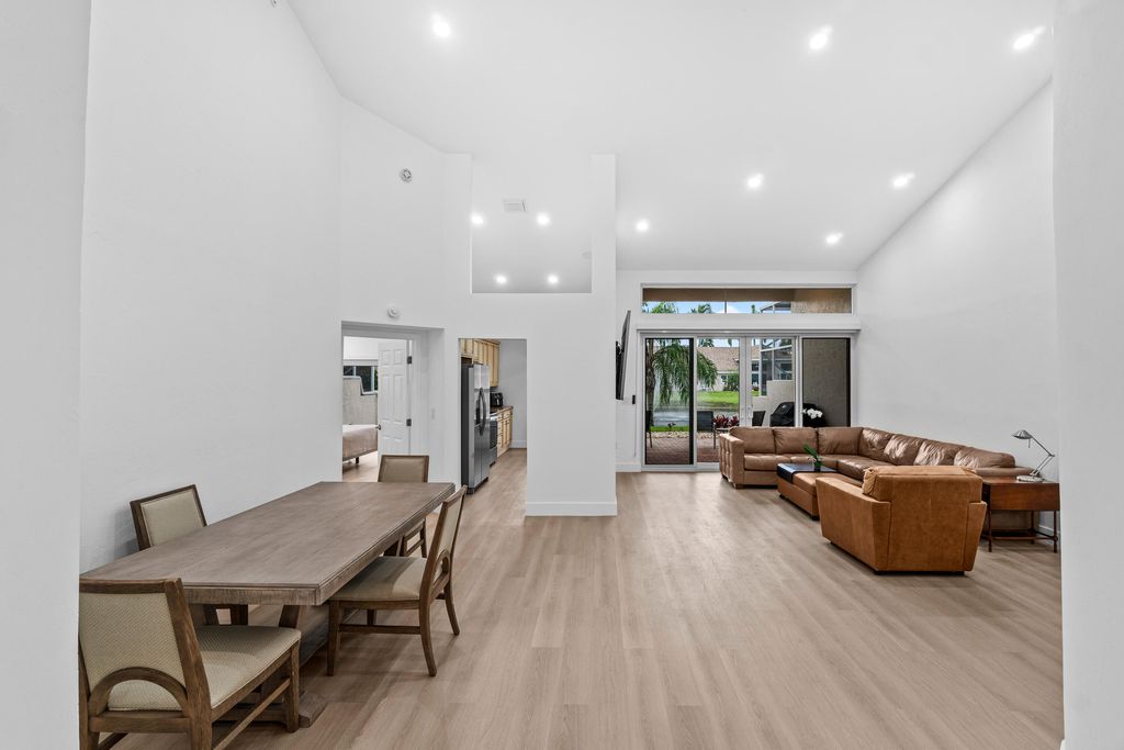 Photo of 5097 Windsor Parke Drive, Boca Raton, FL 33496 (MLS # R11162920)