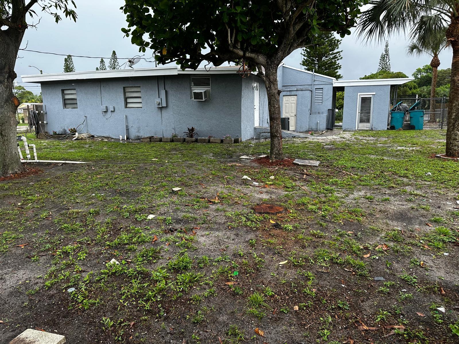 BOYNTON HILLS - Residential