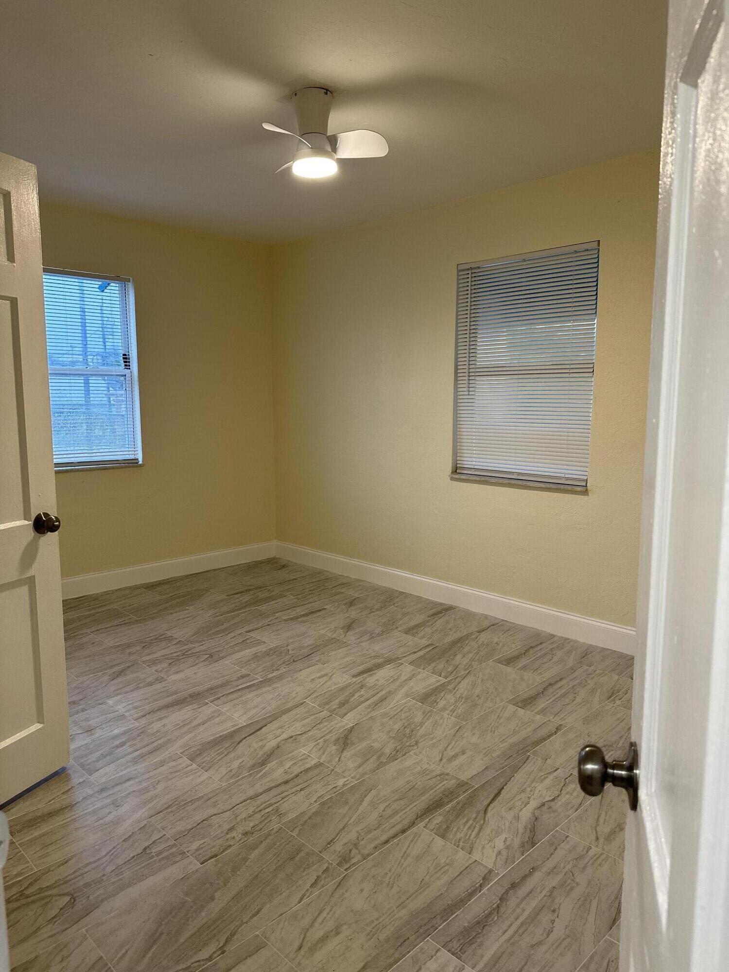 BOYNTON HILLS - Residential