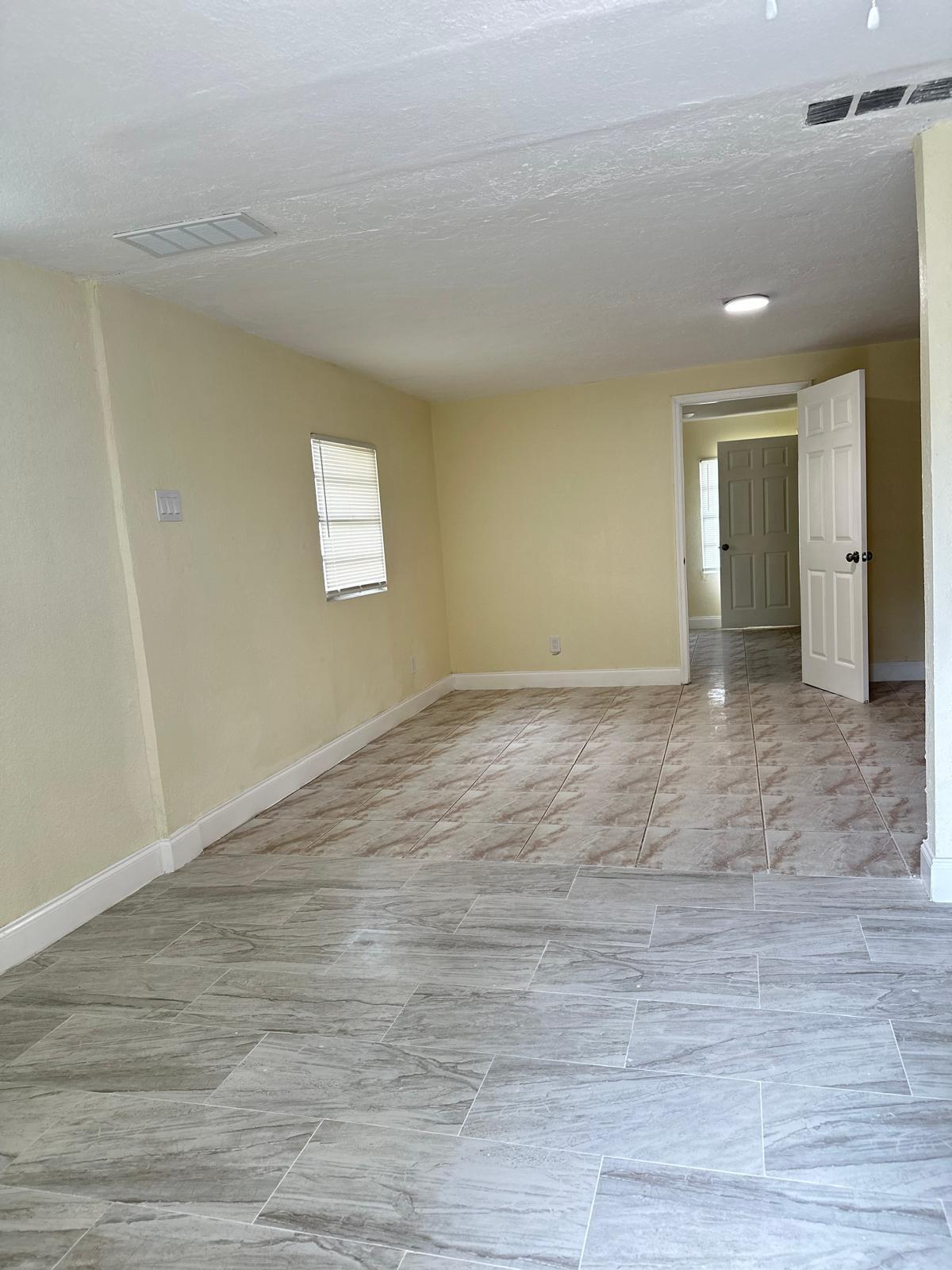 BOYNTON HILLS - Residential