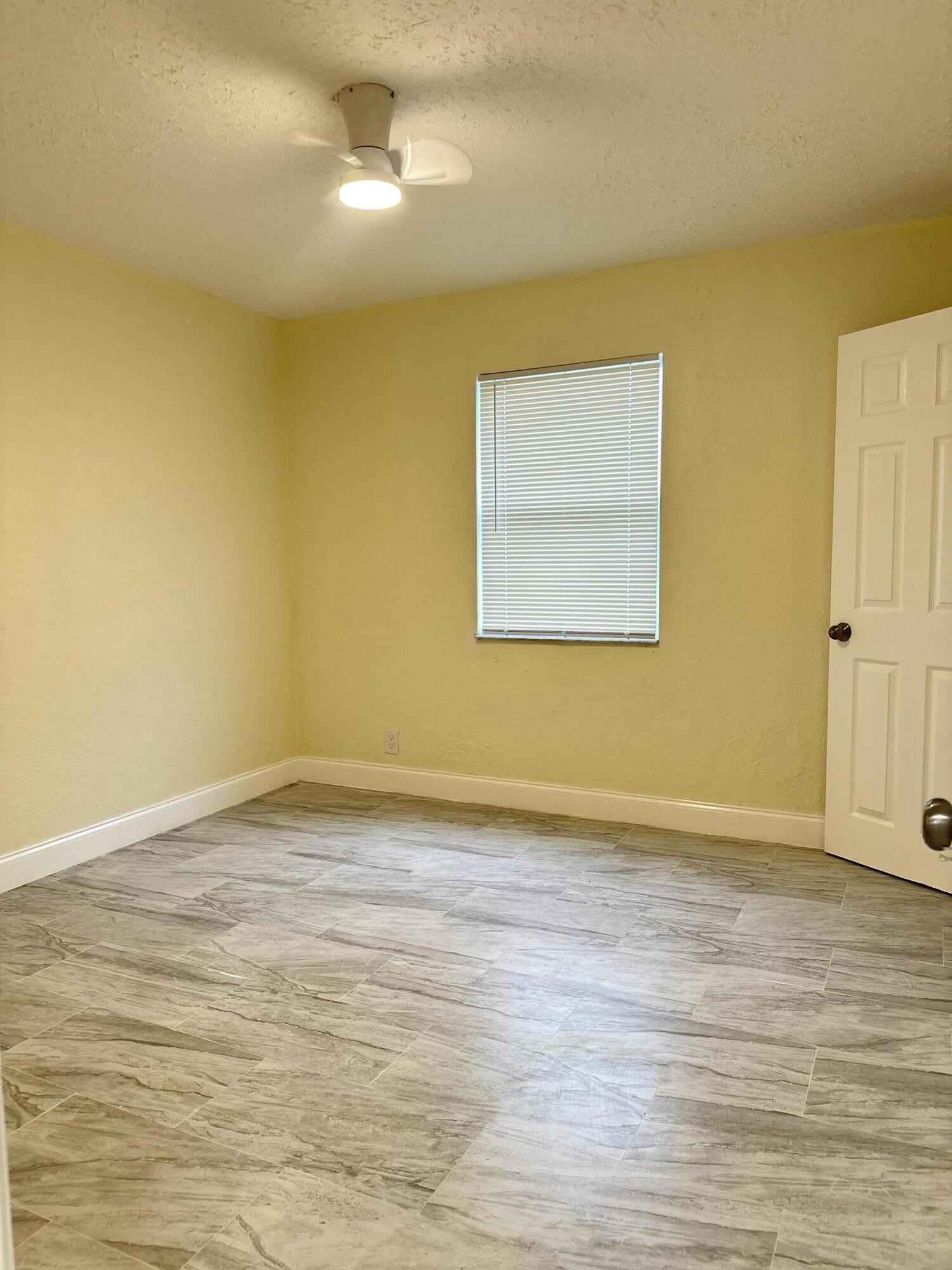 BOYNTON HILLS - Residential