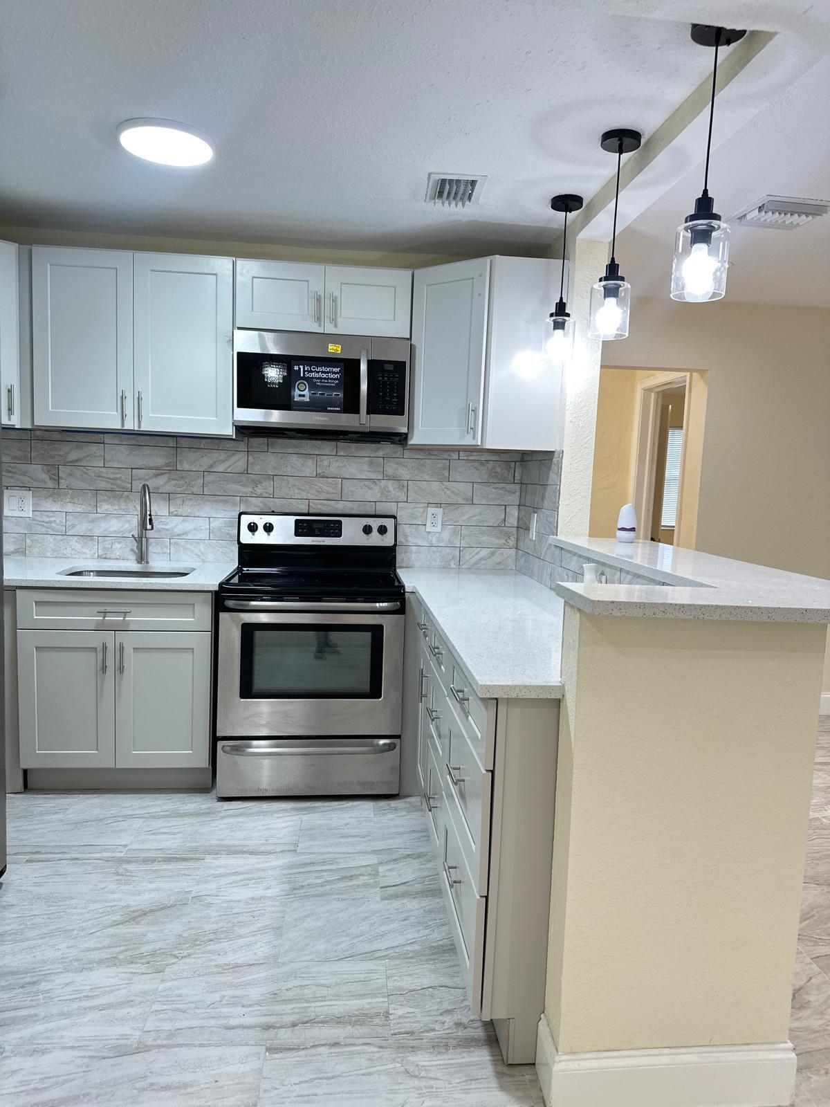 BOYNTON HILLS - Residential