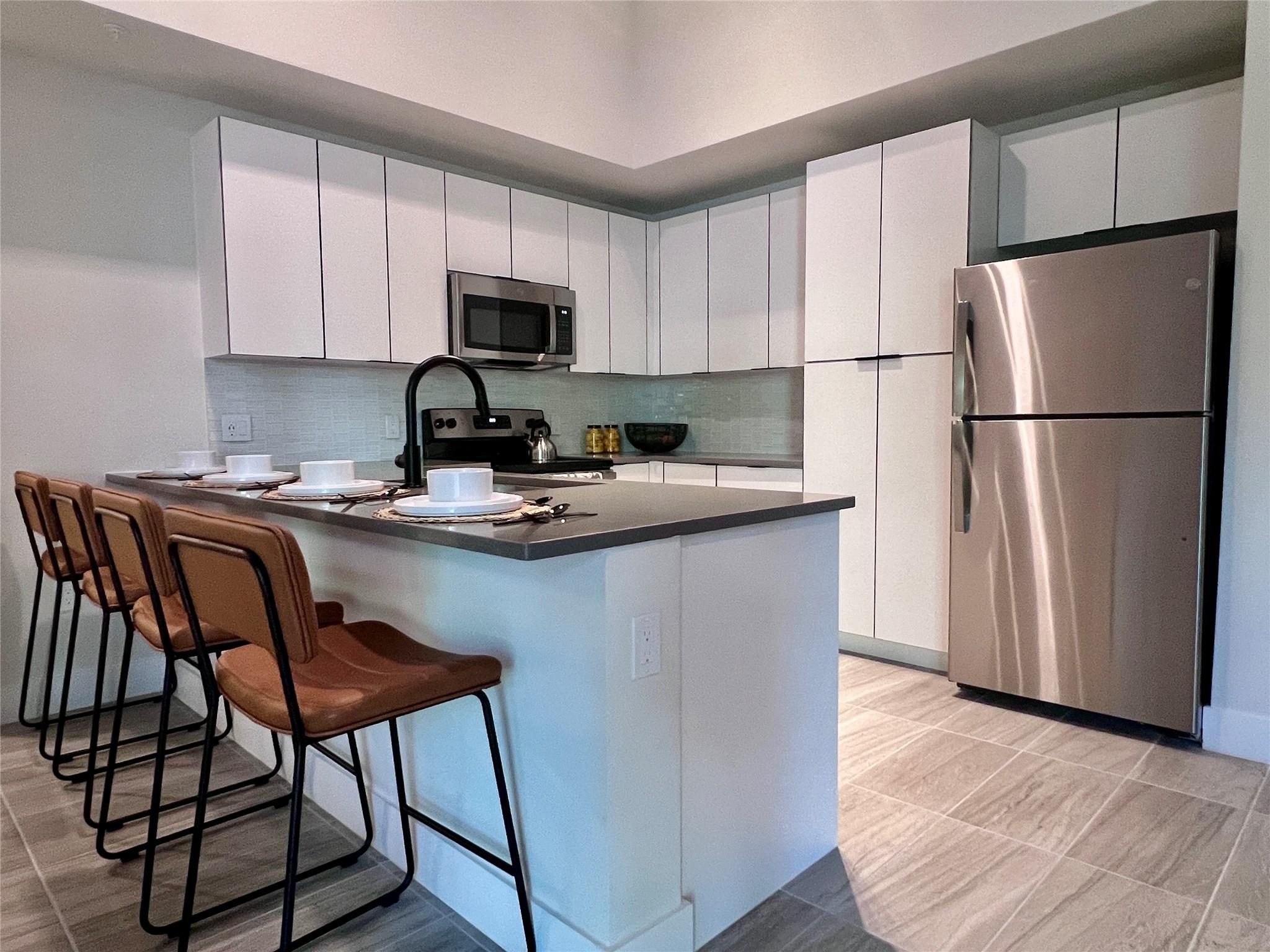 **2 MONTHS FREE!!**Only $500 DEPOSIT**24 HOUR APPROVAL*** Extra large bedrooms with in-suite bathrooms and tons of closets- Perfect for roommates! Live at Dania Pointe with all of the restaurants and entertainment right downstairs! ENJOY SHOPPING, DINING AND ENTERTAINMENT + COOPERS HAWK, SPROUTS ORGANIC MARKET, THE IMPROV COMEDY CLUB, BOWERLO BOWLING, PUTTSHACK MINI GOLF, REGAL IMAX RDX, TOMMY BAHAMAS MARLIN BAR, FIREBIRDS and so much more just steps away. Beautifully-styled 1, 2 & 3 bedroom residences featuring upscale finishes and first in class amenities. You will fall in love with the incredible shopping, dinning and entertainment *FAST AND EASY MOVE IN*LARGE FRIENDLY PETS OK*EXTRA PARKING AVAILABLE
