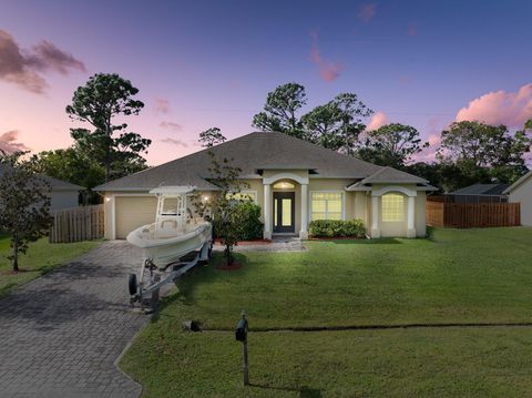 A home in Port St Lucie