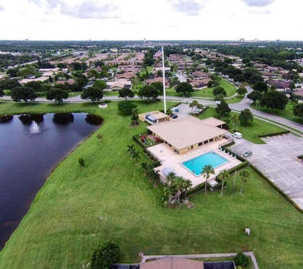 Photo of 5365 Eagle Lake Drive, Palm Beach Gardens, FL 33418 (MLS # R11078572)