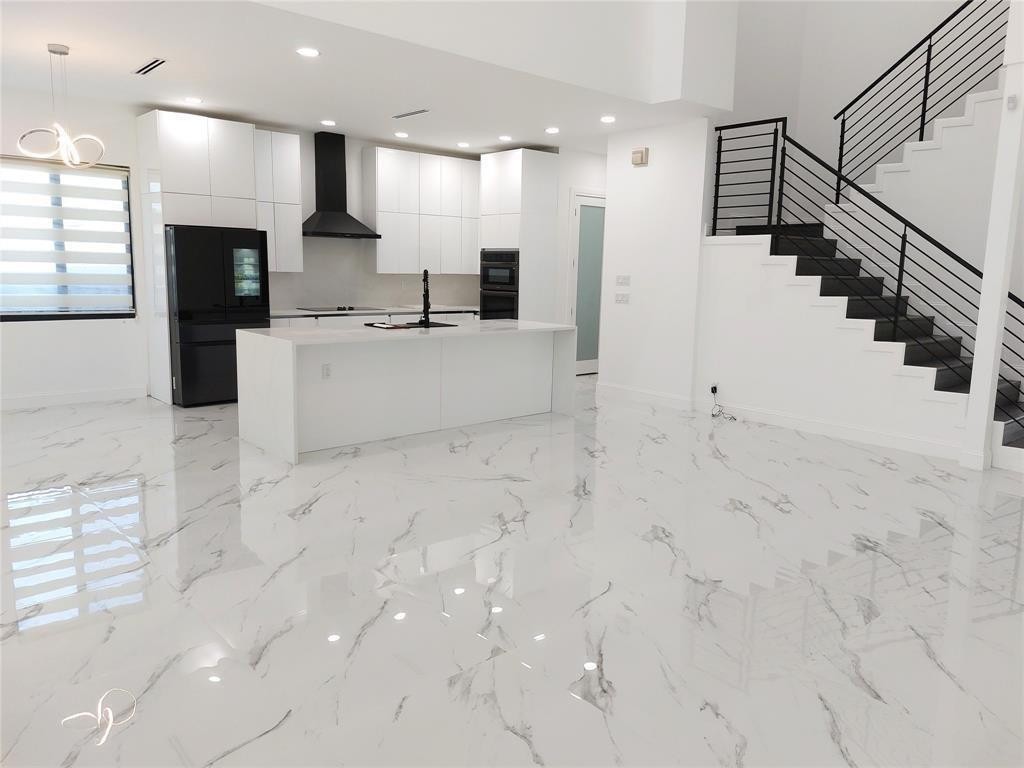 North Hollywood 4-1 B - Residential